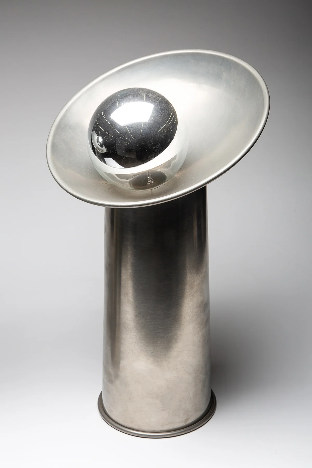 MAXFIELD PRIVATE COLLECTION | 1940’S MODERNIST LAMP - Image 2