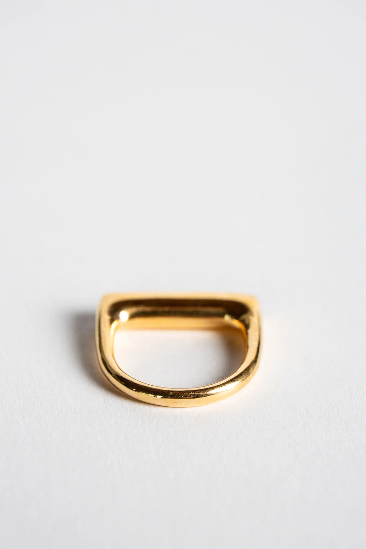 ADI HANDMADE | YELLOW GOLD, DIAMOND, AND EMERALD BAR RING - Image 3