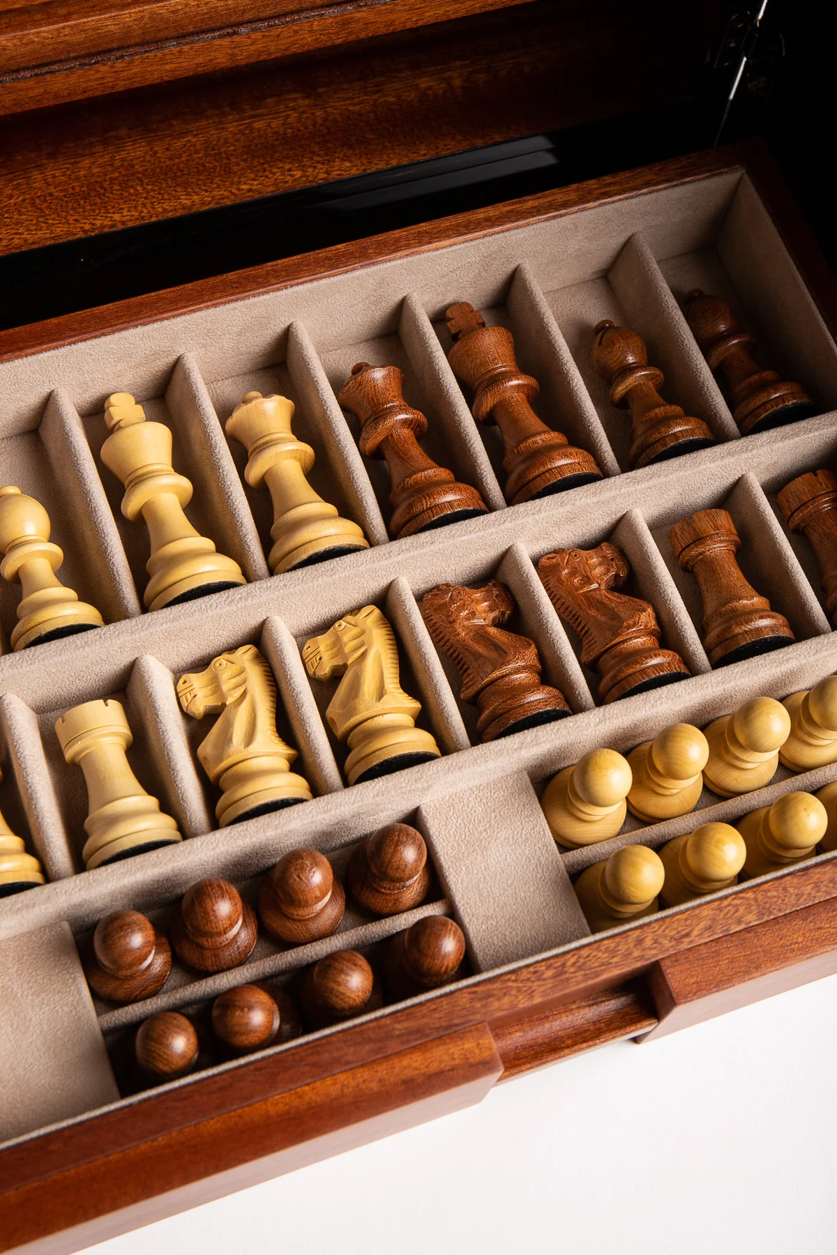 AGRESTI | GAME NIGHT - Image 3