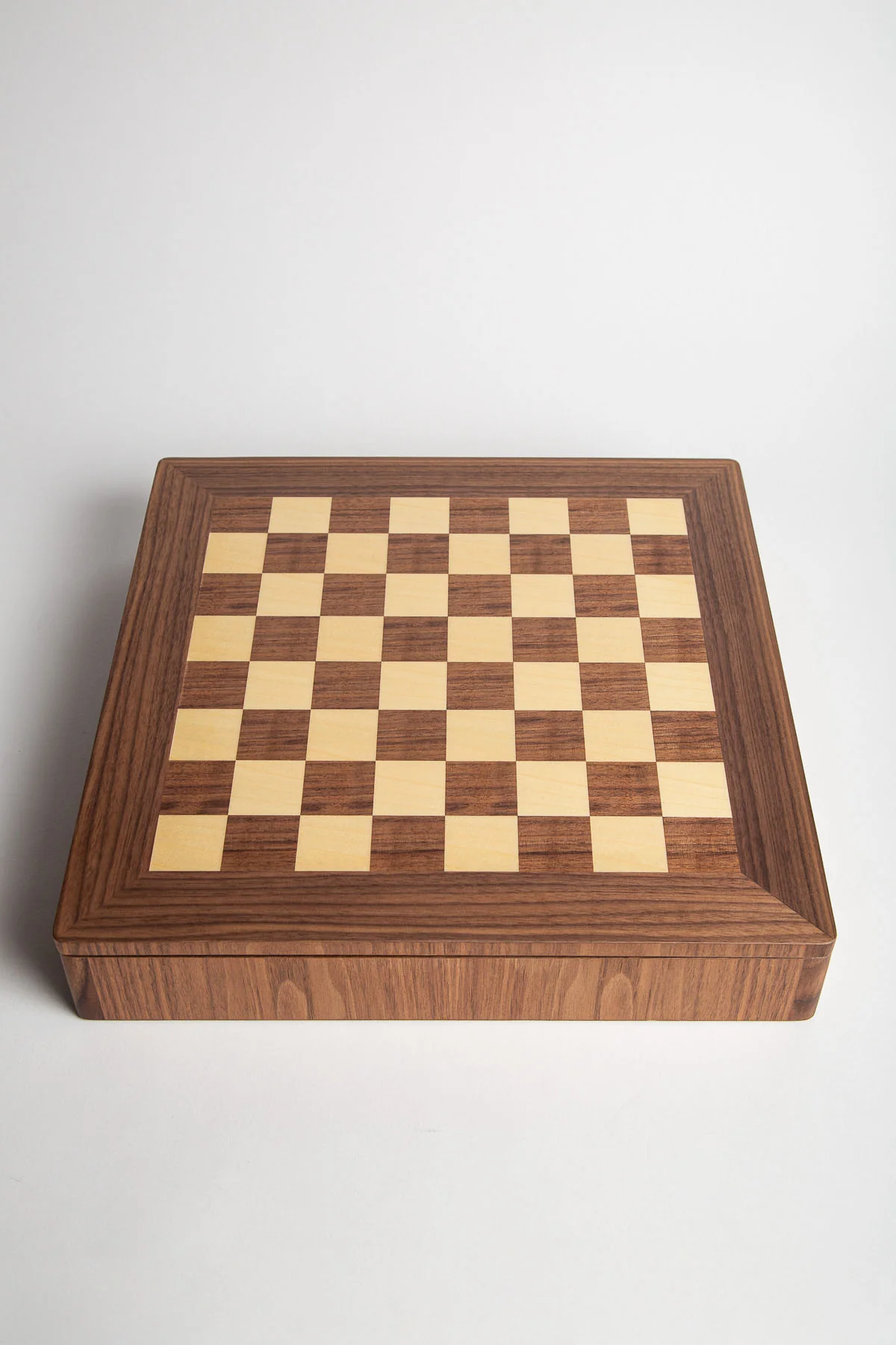 AGRESTI | WALNUT CHESS SET - Image 4