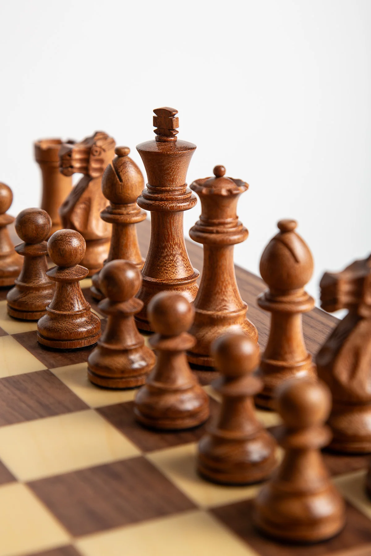 AGRESTI | WALNUT CHESS SET - Image 7