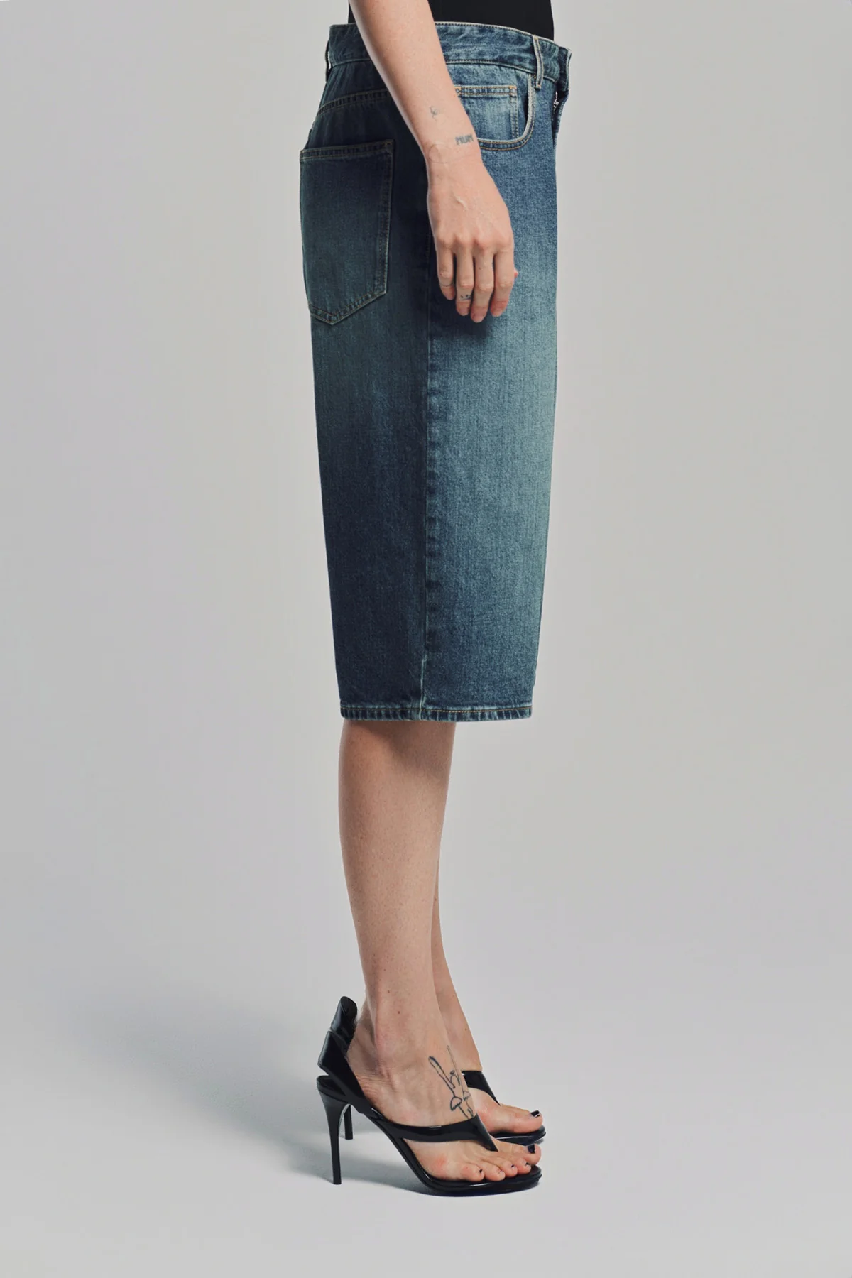 ALAÏA | DENIM BERMUDA SHORTS WITH KNITTED WAISTBAND - Image 5