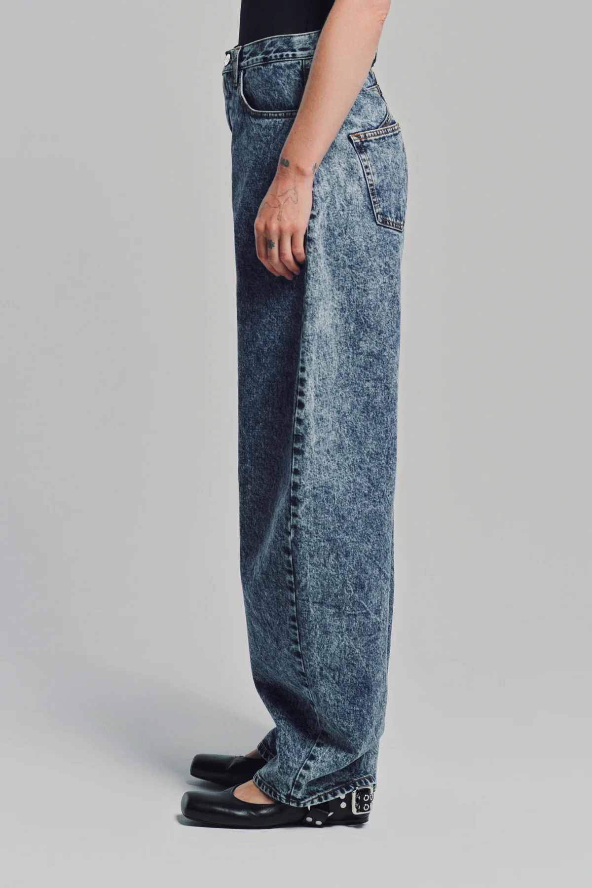 ALAÏA | HIGH WAISTED ROUND JEANS - Image 3