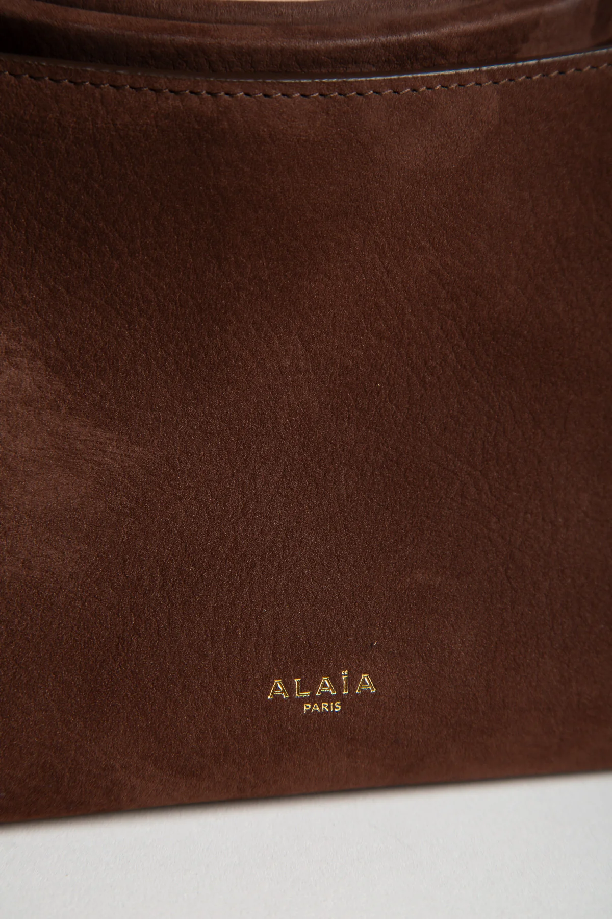 ALAÏA | LE CLICK SMALL SQUARE BAG IN NUBUCK - Image 5