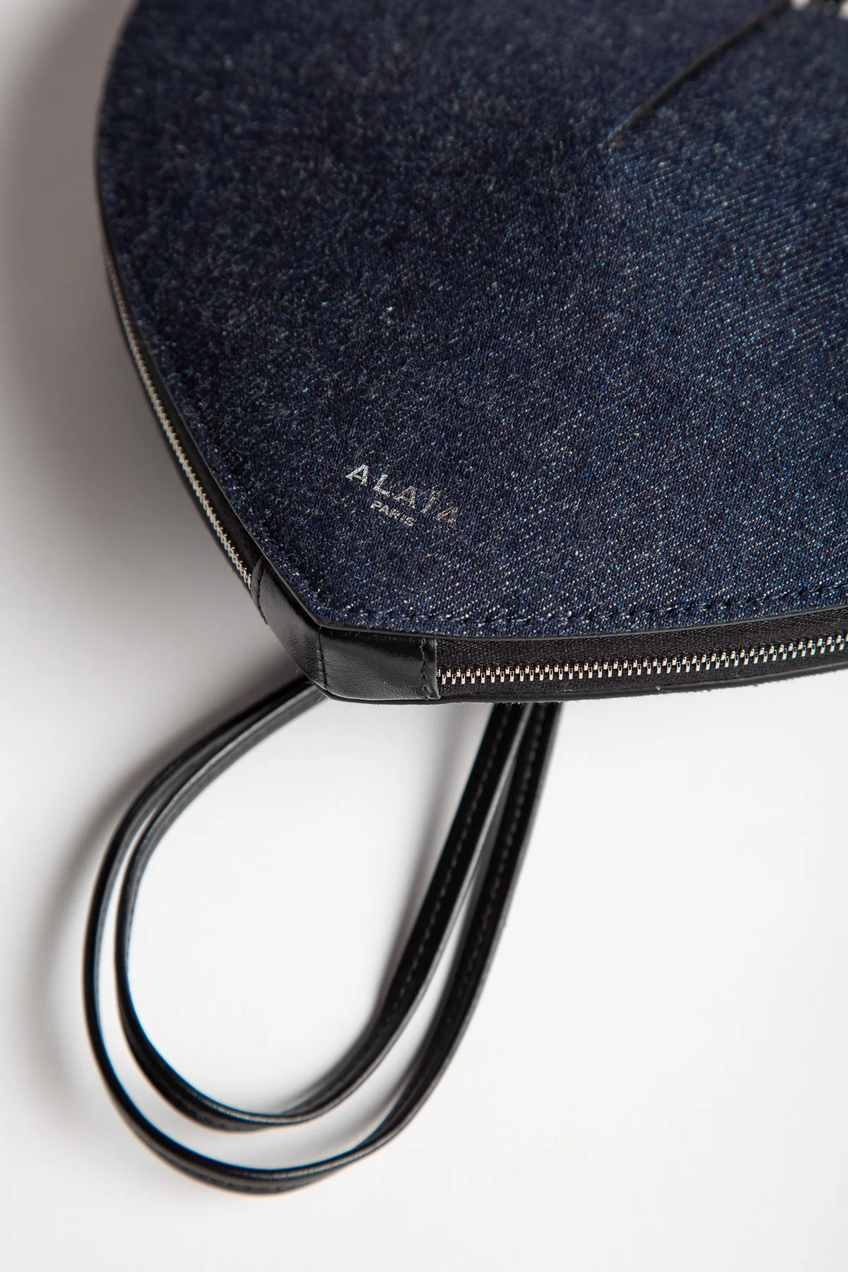 ALAÏA | LE COEUR IN DENIM AND LEATHER - Image 4