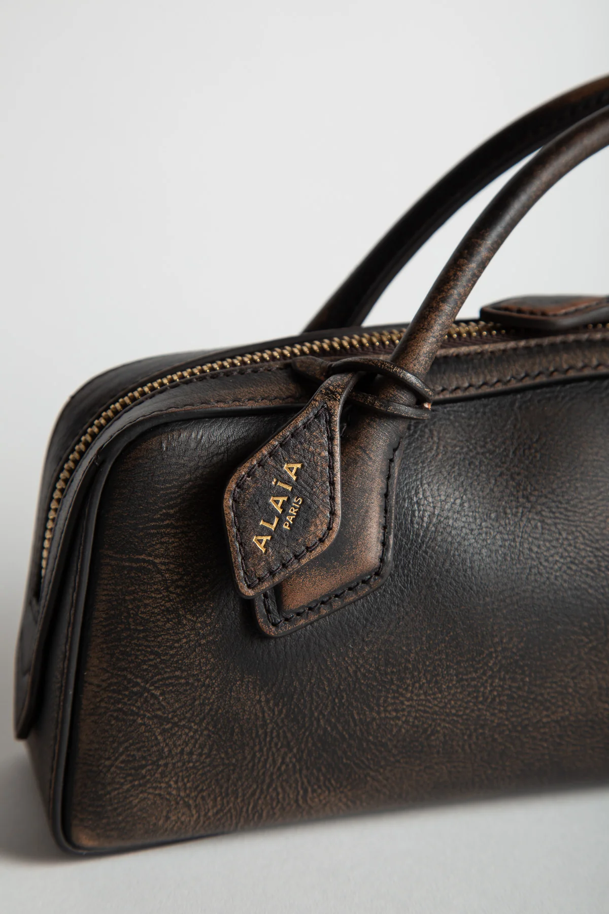 ALAÏA | LE TECKEL CLUTCH - Image 5