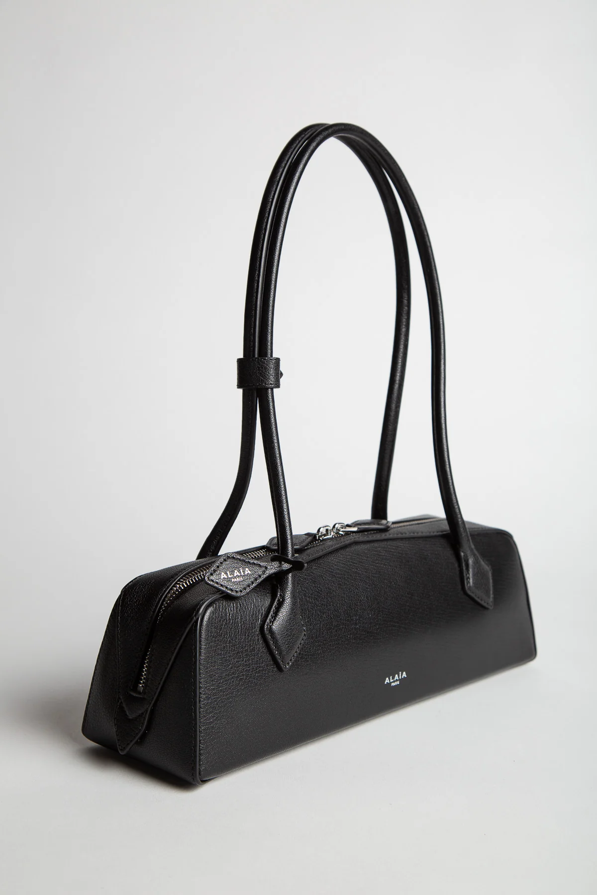 ALAÏA | LE TECKEL MEDIUM BAG IN GOATSKIN - Image 2