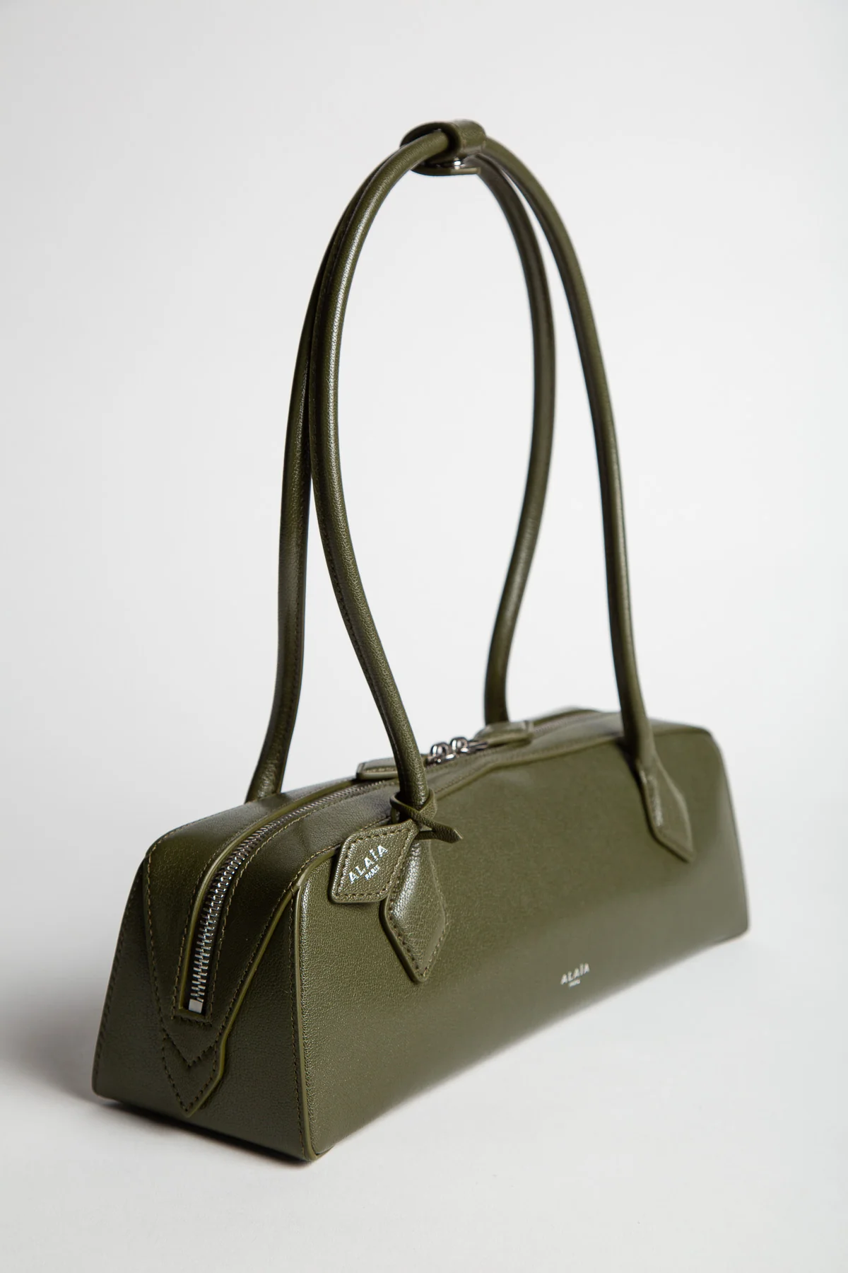 ALAÏA | LE TECKEL MEDIUM BAG IN GOATSKIN - Image 7