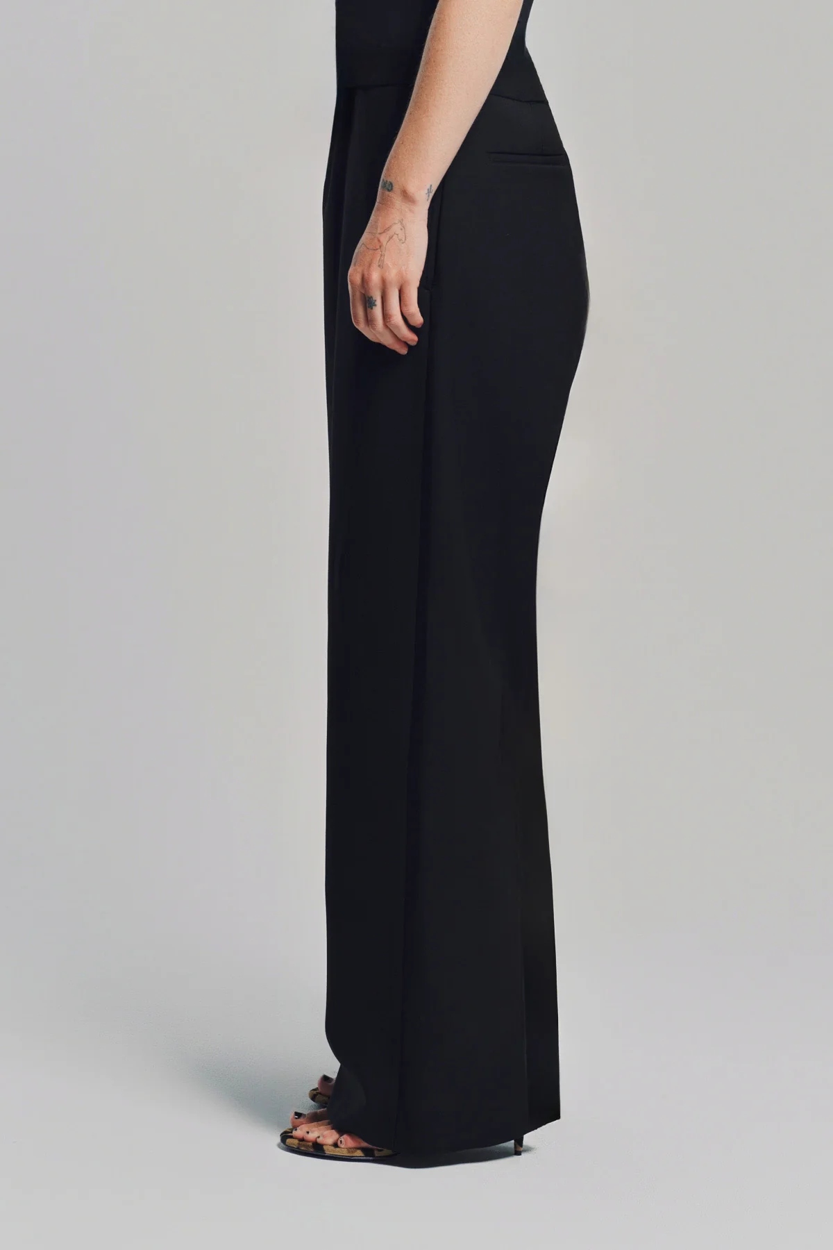 ALAÏA | ZIP-UP SPIRAL PANTS - Image 3