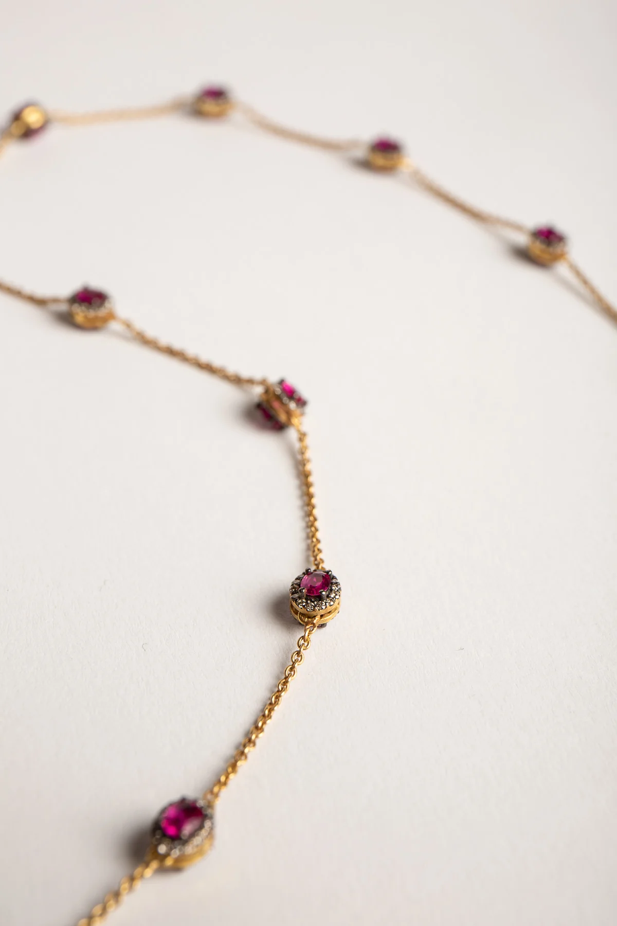 AMRAPALI LONDON | 18K YELLOW GOLD MINI RAJ RUBY NECKLACE - Image 3