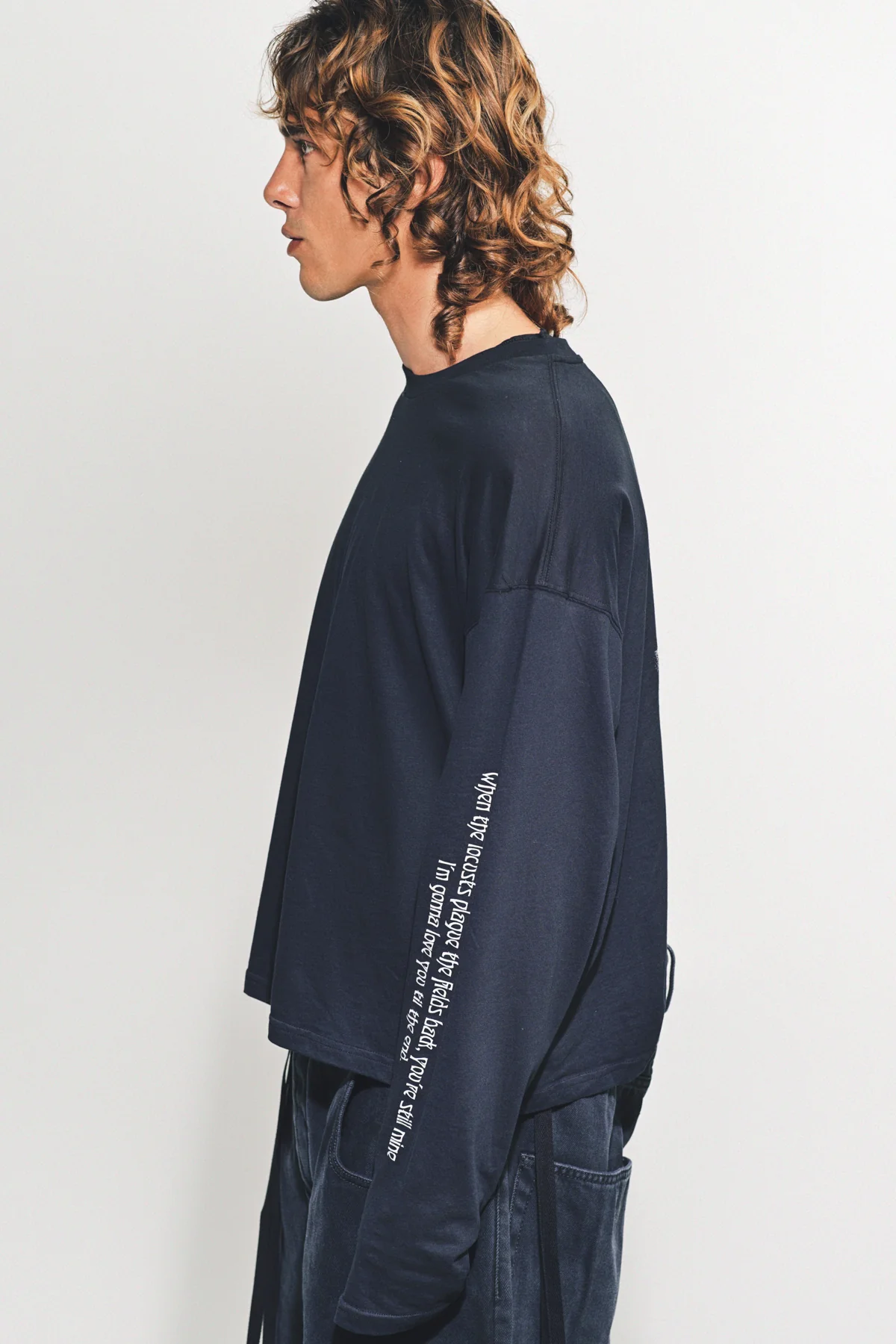 ANN DEMEULEMEESTER | EMIL "OCTOBER AND THE EYES" LONG SLEEVE TEE - Image 3