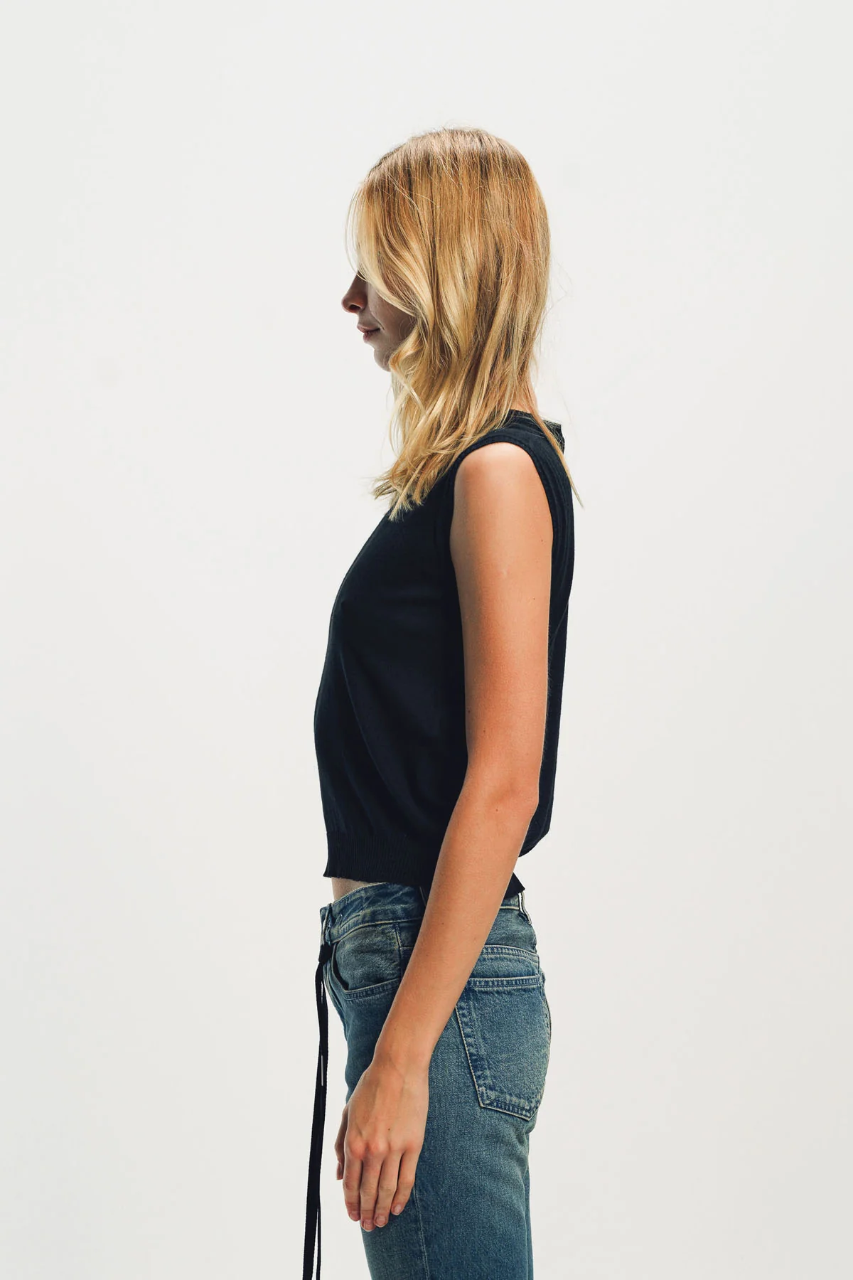 ANN DEMEULEMEESTER | ROKA SEAMLESS SLEEVELESS KNIT TOP - Image 3