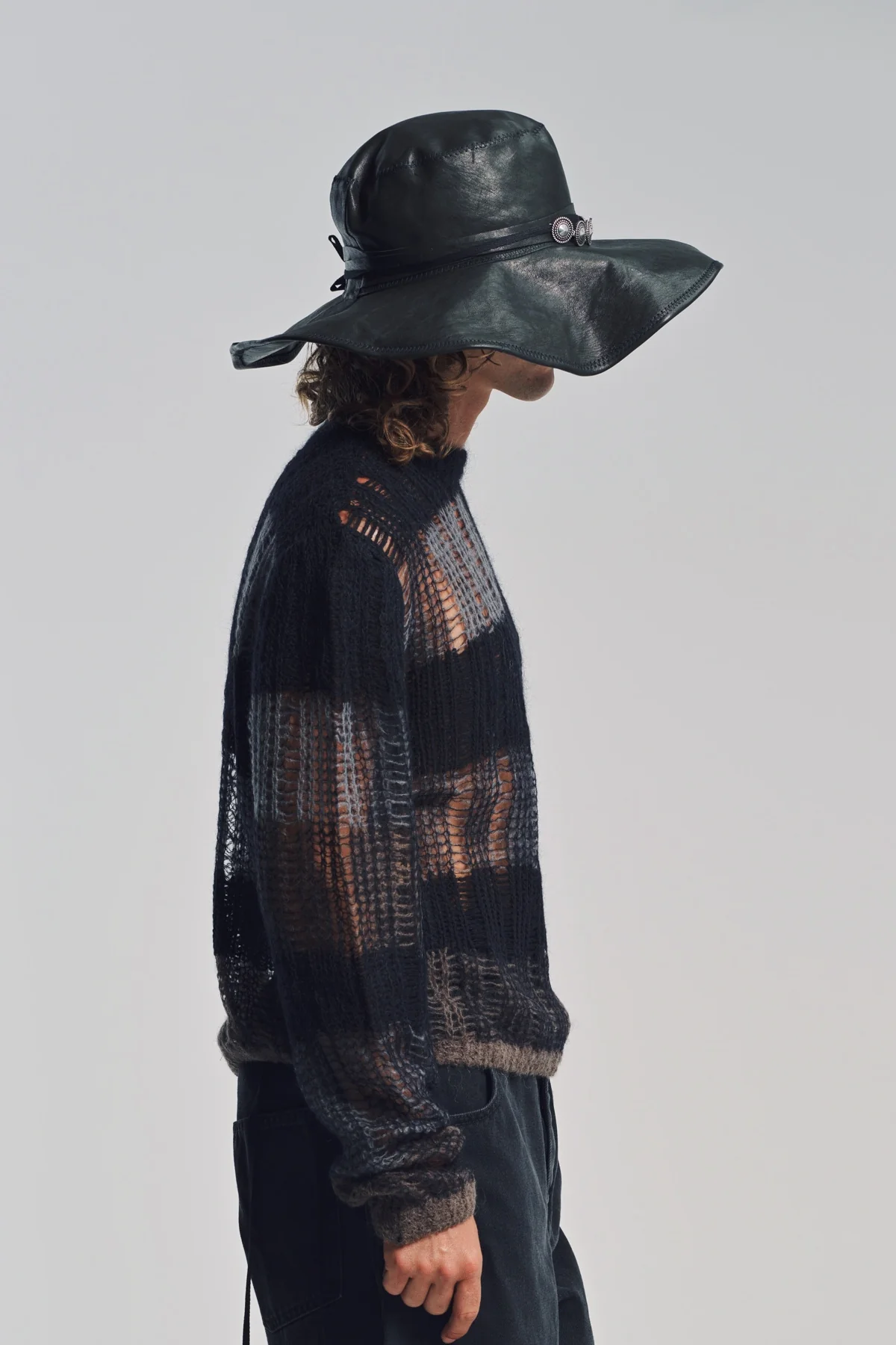 ANN DEMEULEMEESTER | TIAS LARGE LEATHER HAT WITH STUDS - Image 5
