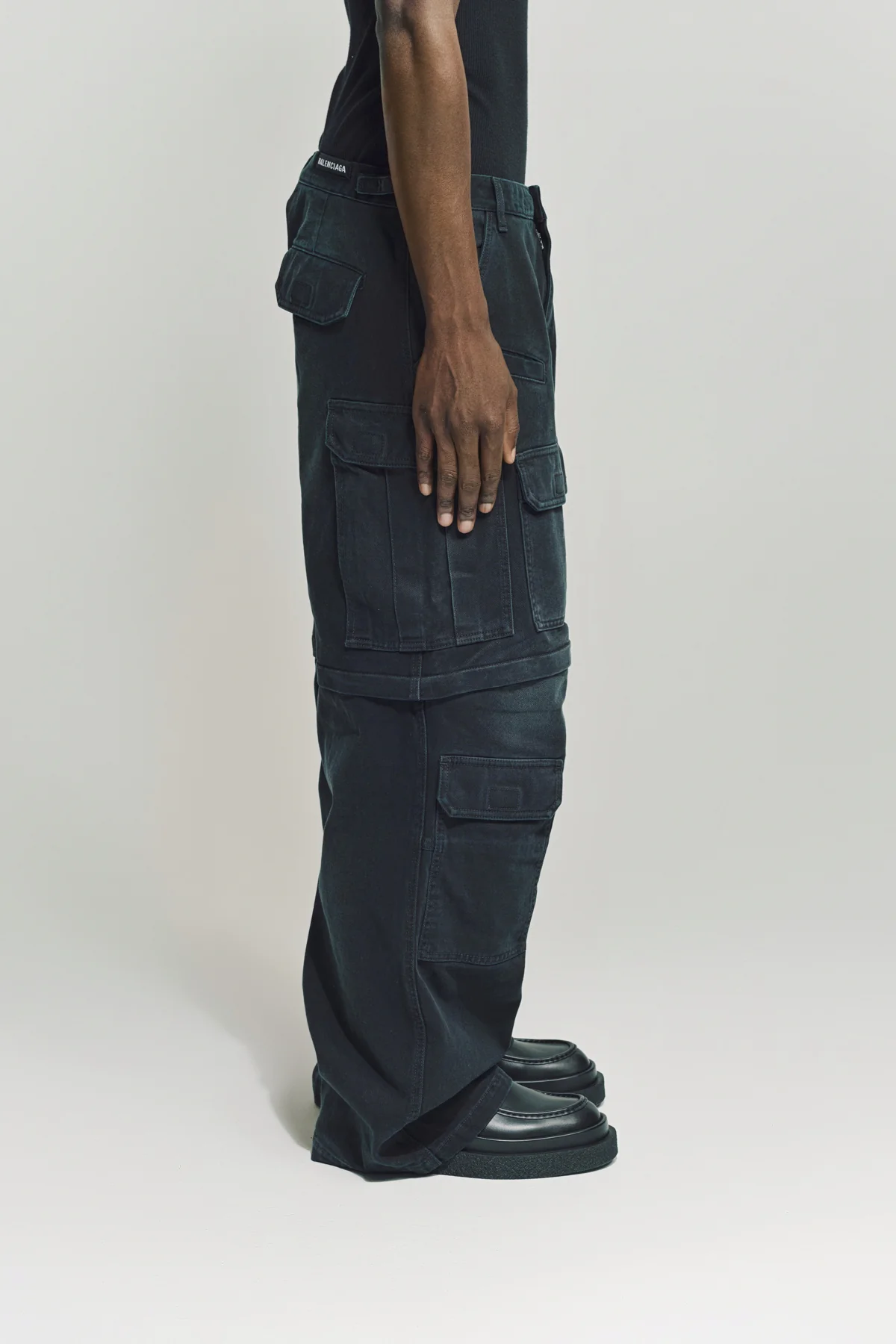 BALENCIAGA | CARGO PANTS - Image 5