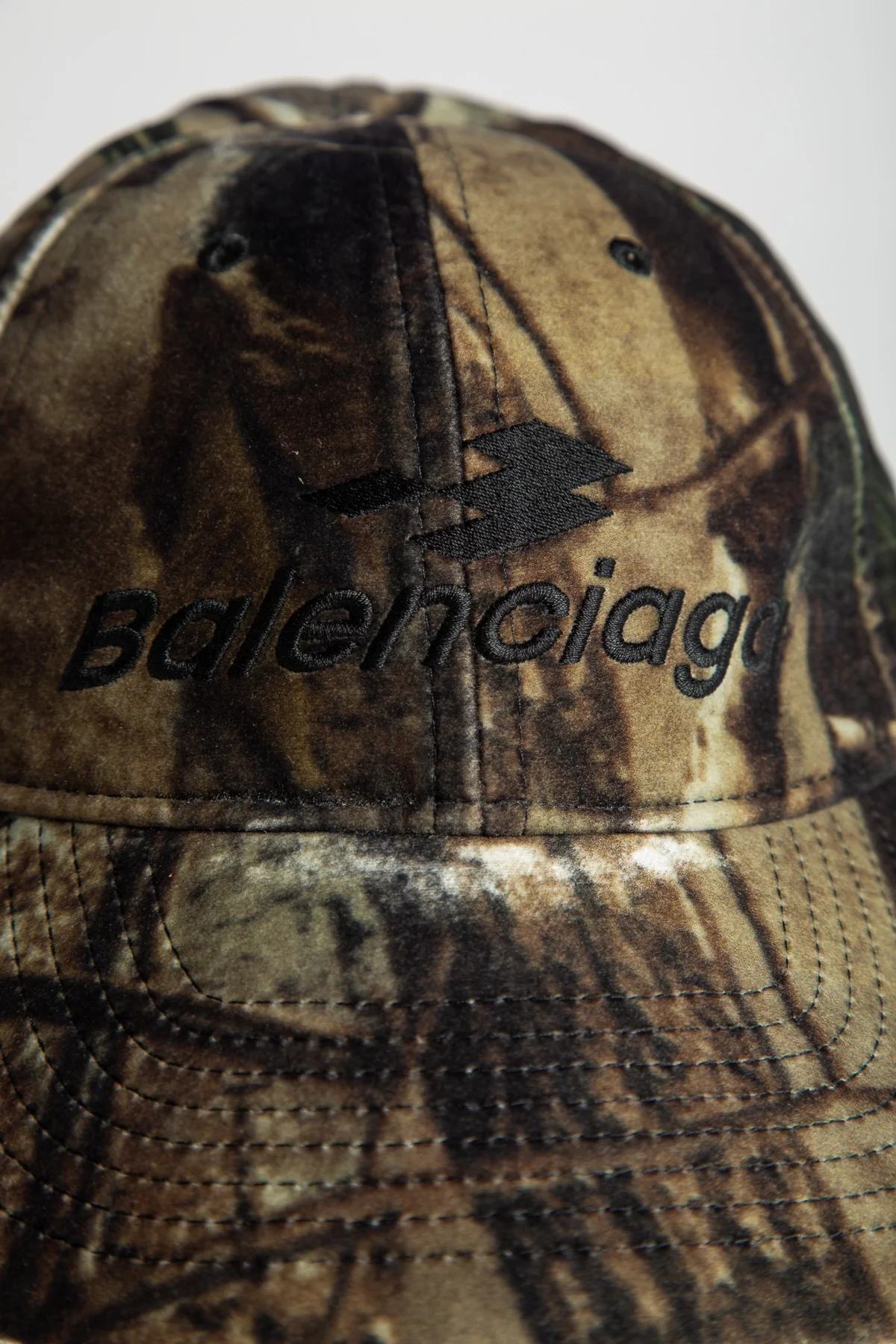 BALENCIAGA | DIAMOND B CAMO CAP - Image 4