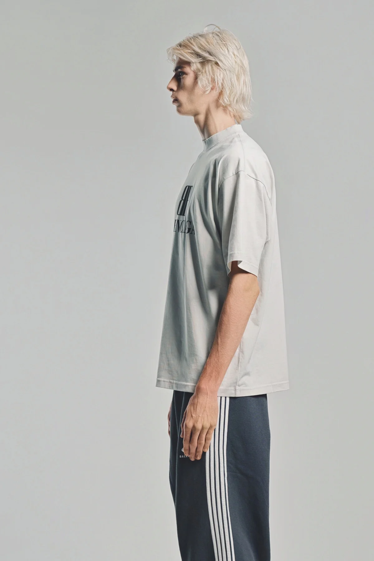 BALENCIAGA | NANO BB MEDIUM FIT T-SHIRT - Image 3
