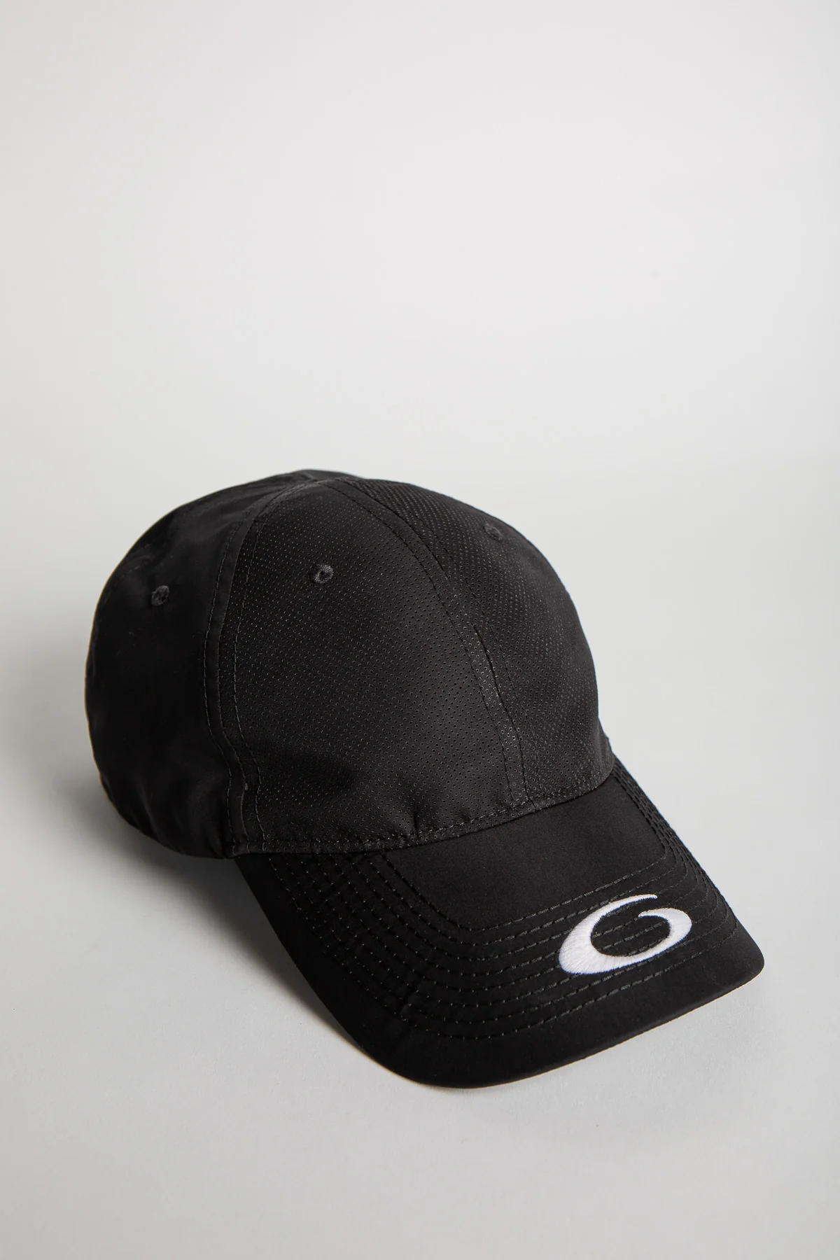 BALENCIAGA | PERFORATED BASEBALL CAP - Image 3