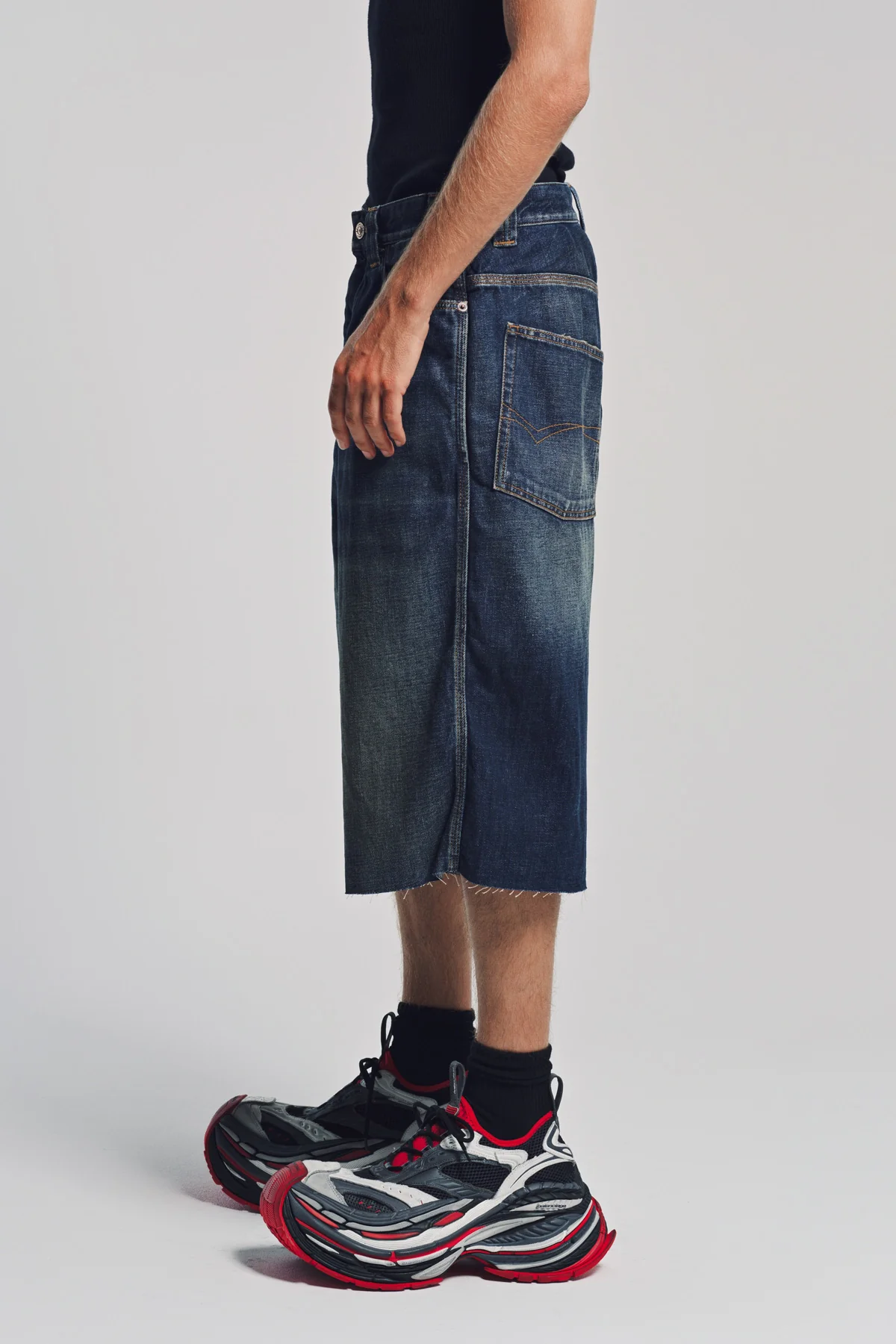 BALENCIAGA | STICKER DENIM SHORTS - Image 3