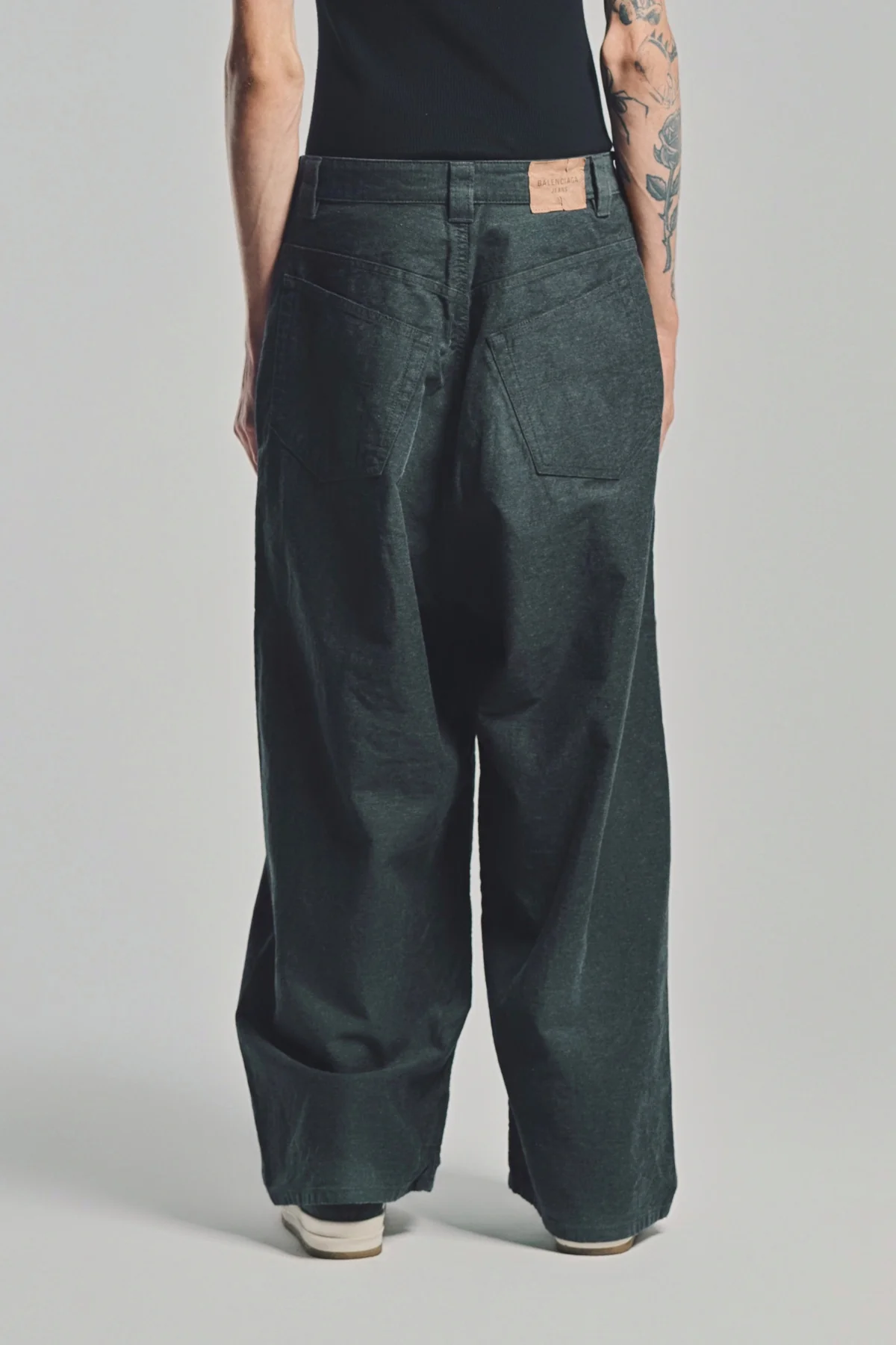 BALENCIAGA | OVERSIZE BAGGY JEANS - Image 4
