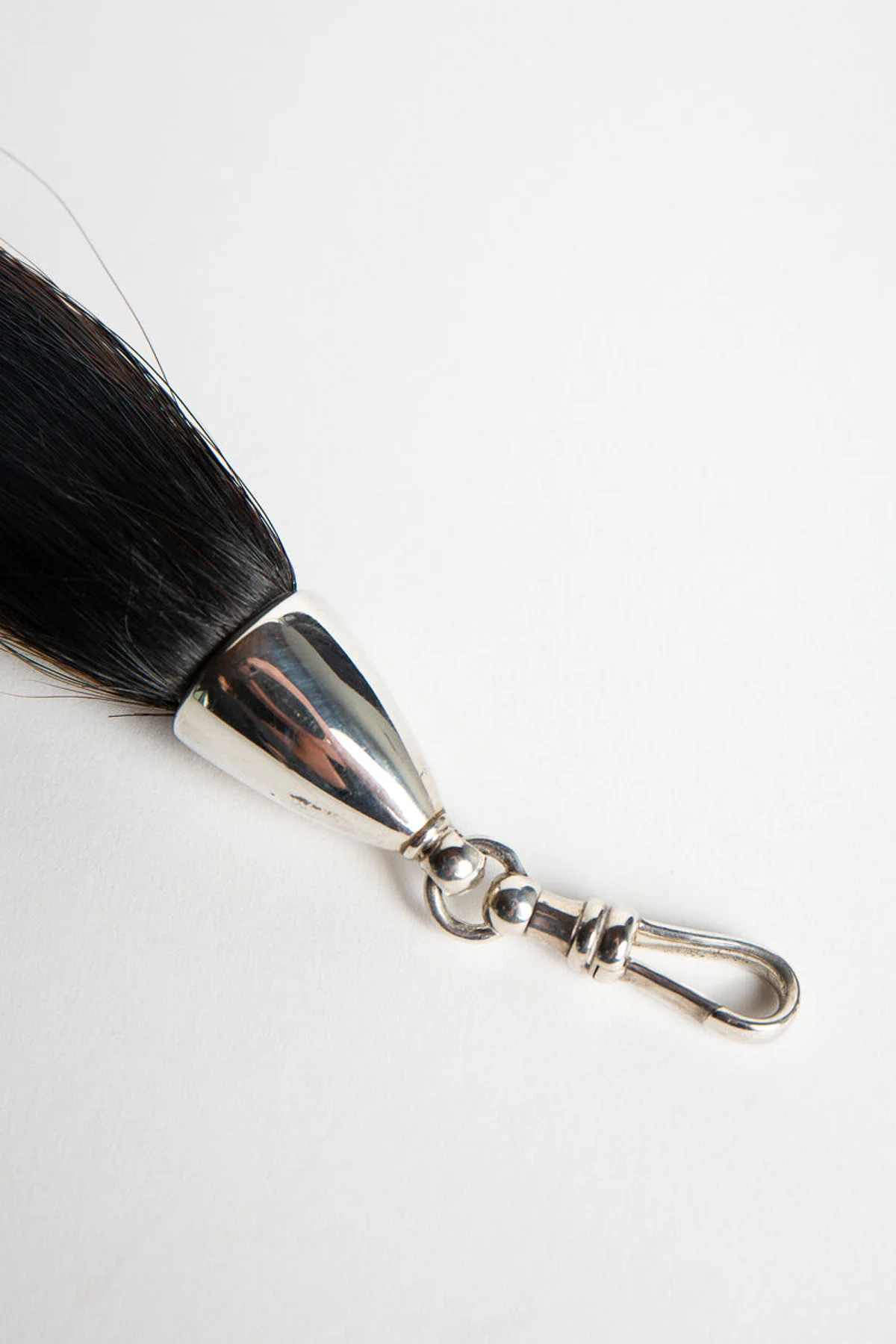 BETONY | HORSE WHIP PENDANT - Image 2