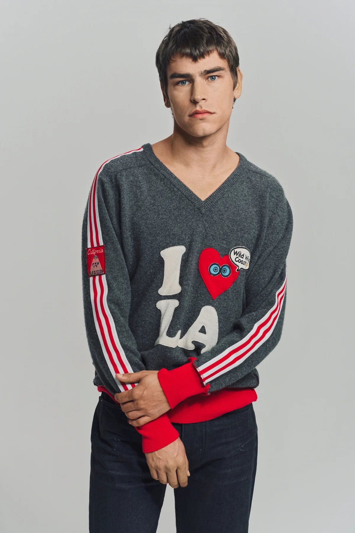 BEVERLY HILLS RECYCLER | I LOVE LA V-NECK SWEATER - Image 2