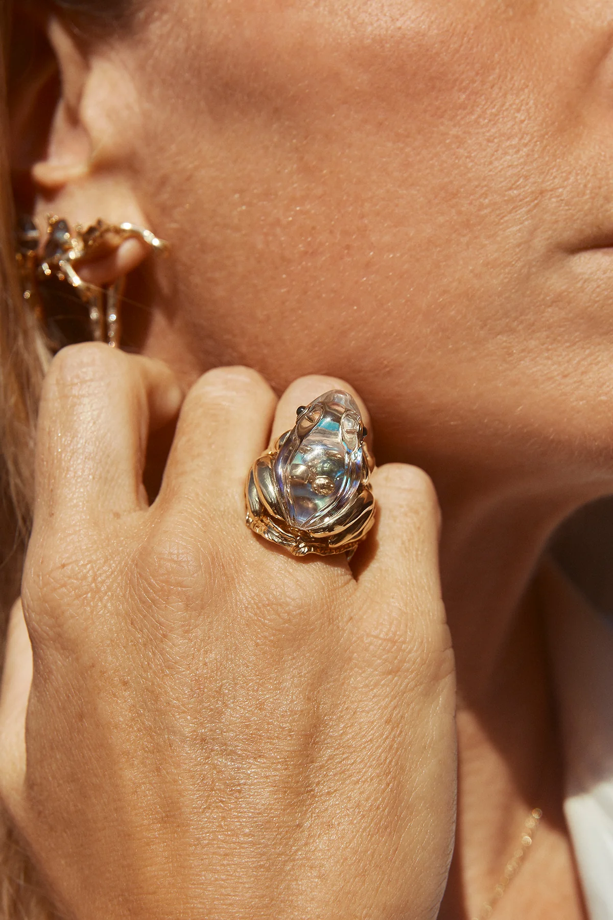 BIBI VAN DER VELDEN | LARGE FROG ABALONE RING - Image 3