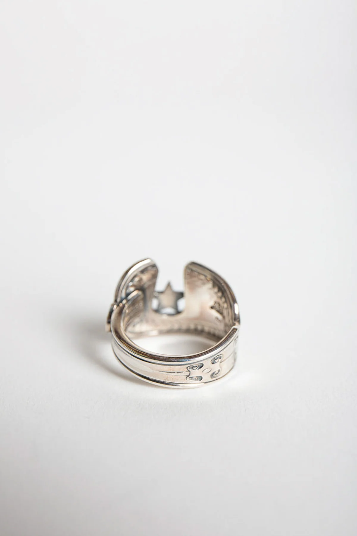 BLIND MAN TOGS | 7 STARS HORSESHOE RING - Image 4