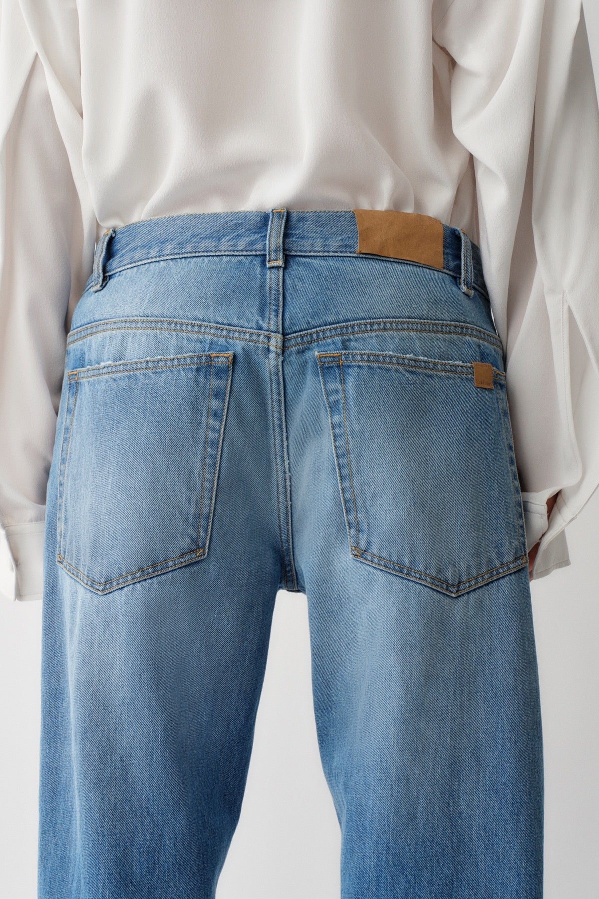 Calvin Klein | 02 Low Rise Straight Jeans - Image 5