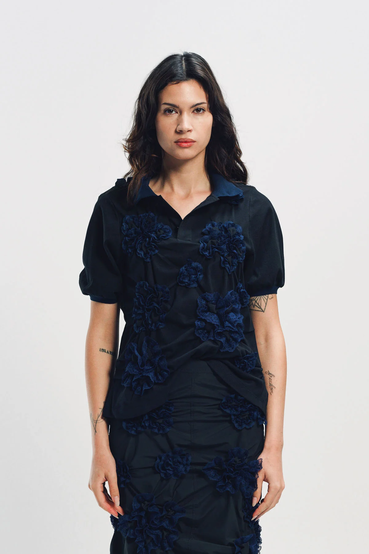 CAROLINE HU | ELASTIC RUCHING POLO - Image 2