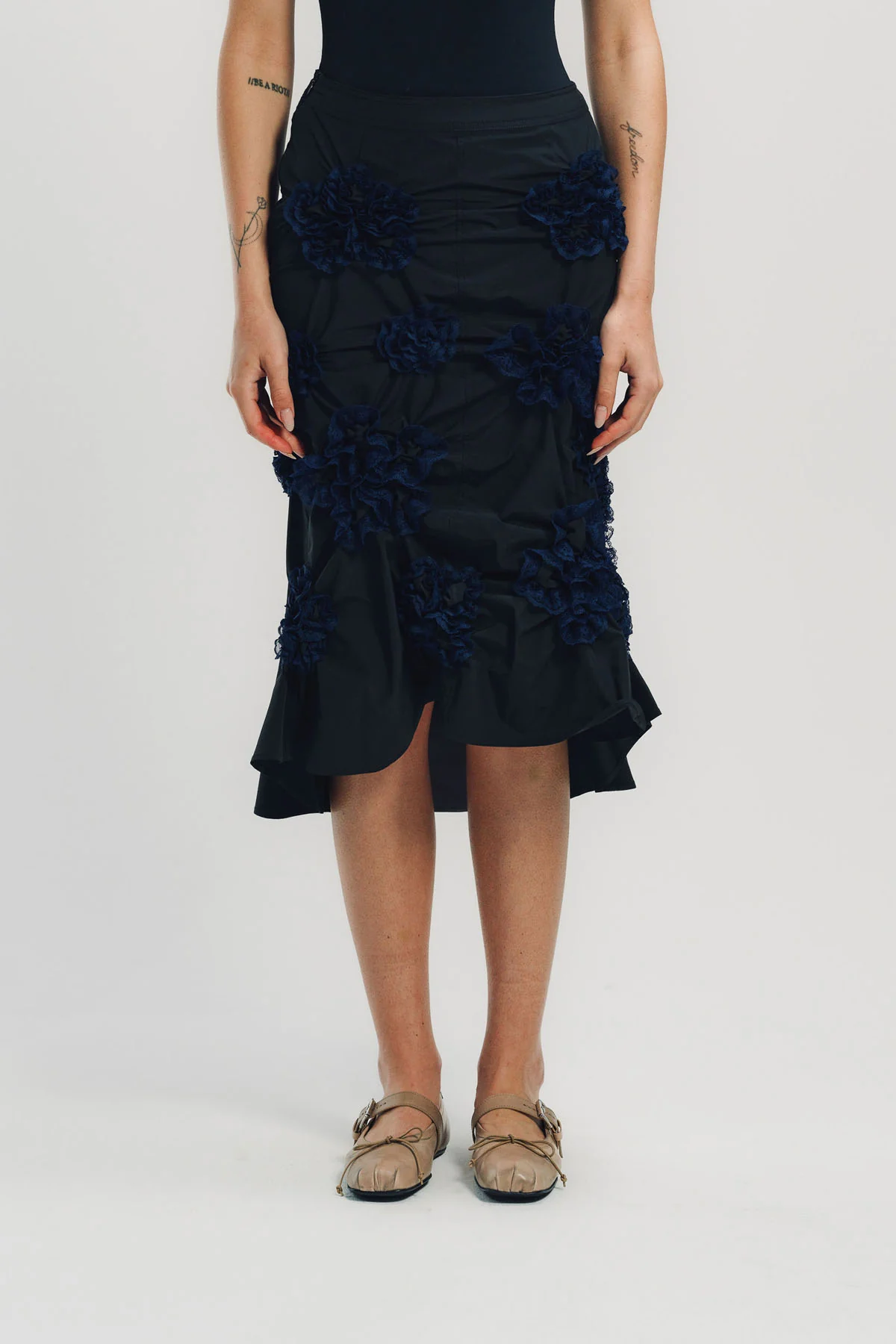 CAROLINE HU | ELASTIC RUCHING SKIRT - Image 2