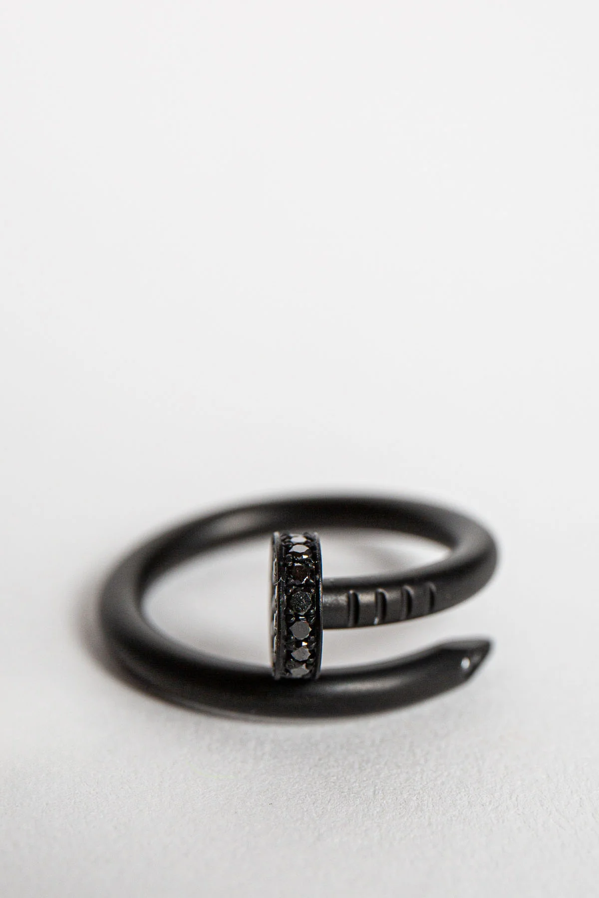 CARTIER | 18K YELLOW GOLD, DIAMOND NAIL RING - Image 2