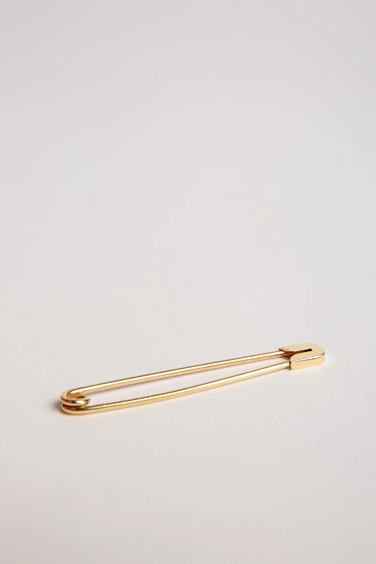 CARTIER | 1960'S 18K YELLOW GOLD SAFETY PIN - Image 4