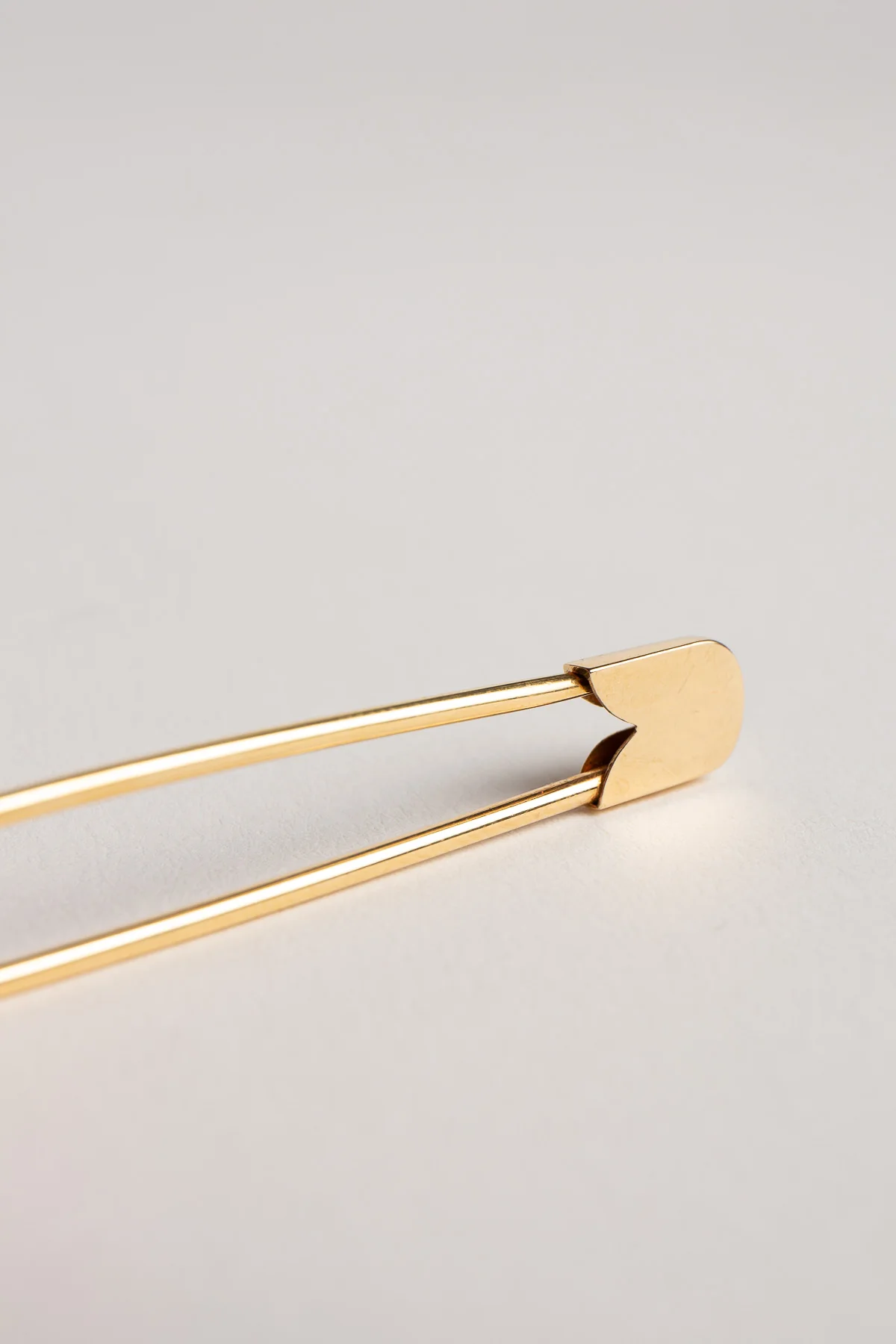 CARTIER | 1960'S 18K YELLOW GOLD SAFETY PIN - Image 5