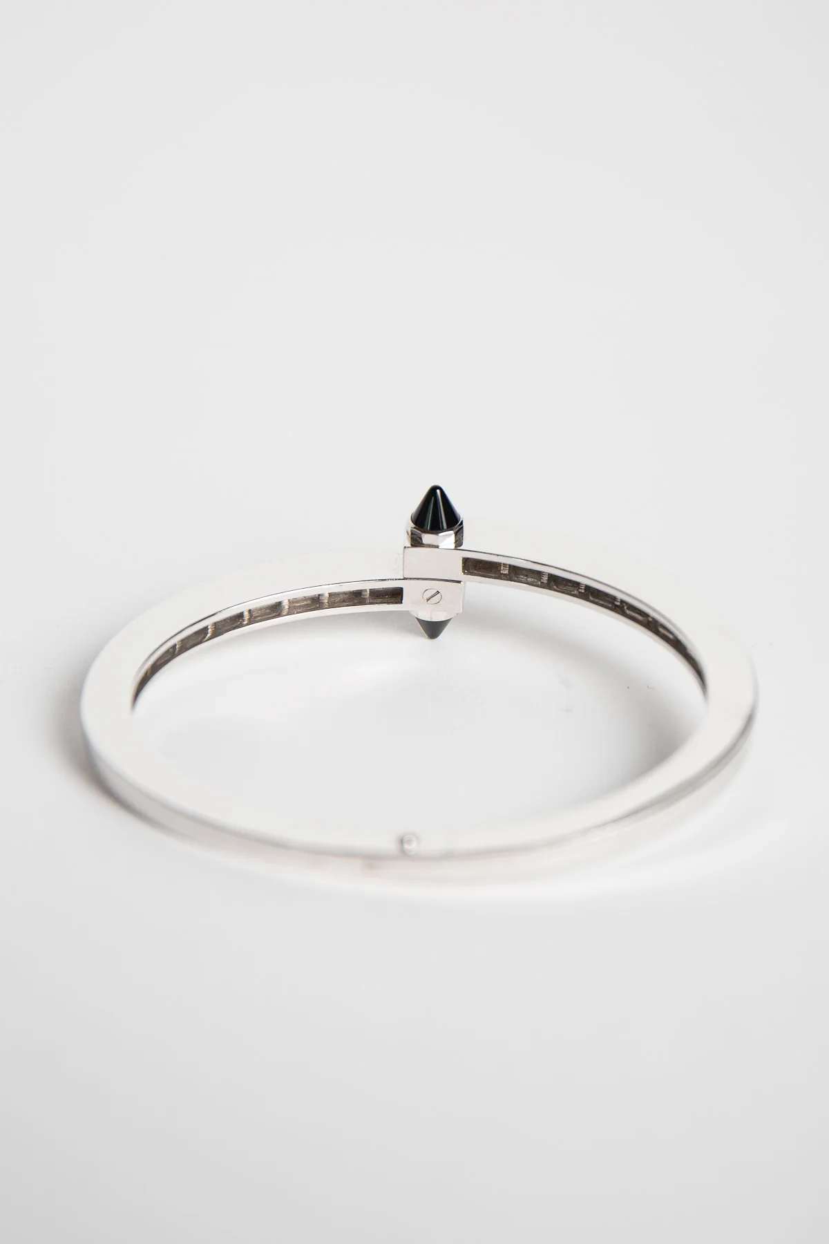 CARTIER | 1990'S WHITE GOLD, DIAMOND, ONYX BRACLET - Image 3