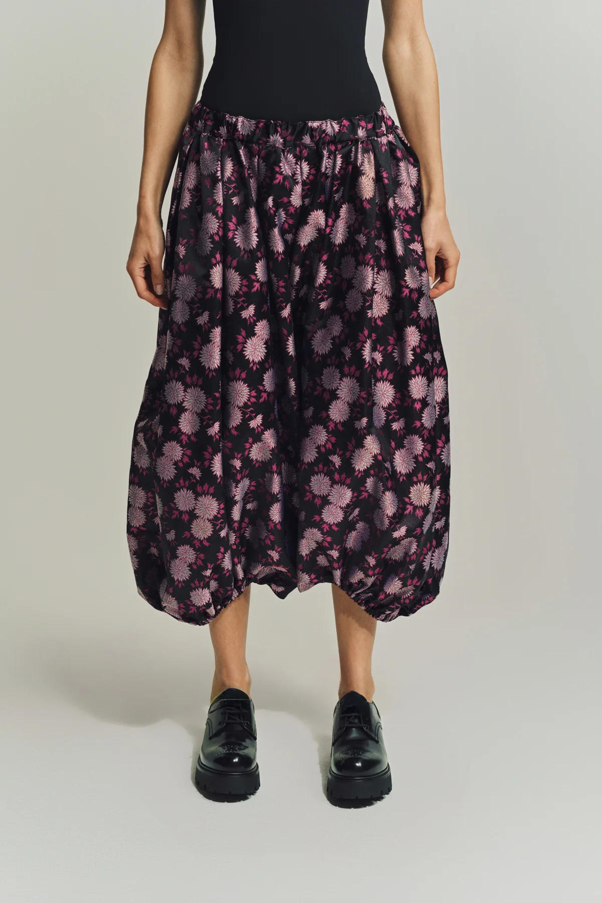 COMME DES GARCONS | FLORAL JACQUARD BALLOON PANTS - Image 2