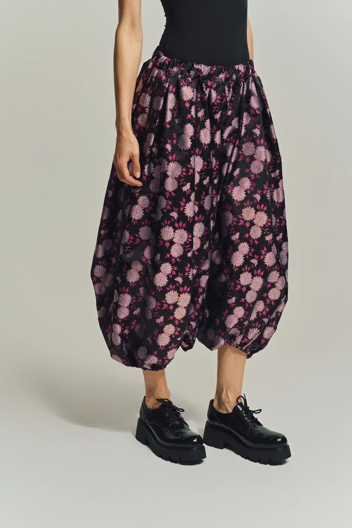 COMME DES GARCONS | FLORAL JACQUARD BALLOON PANTS - Image 4