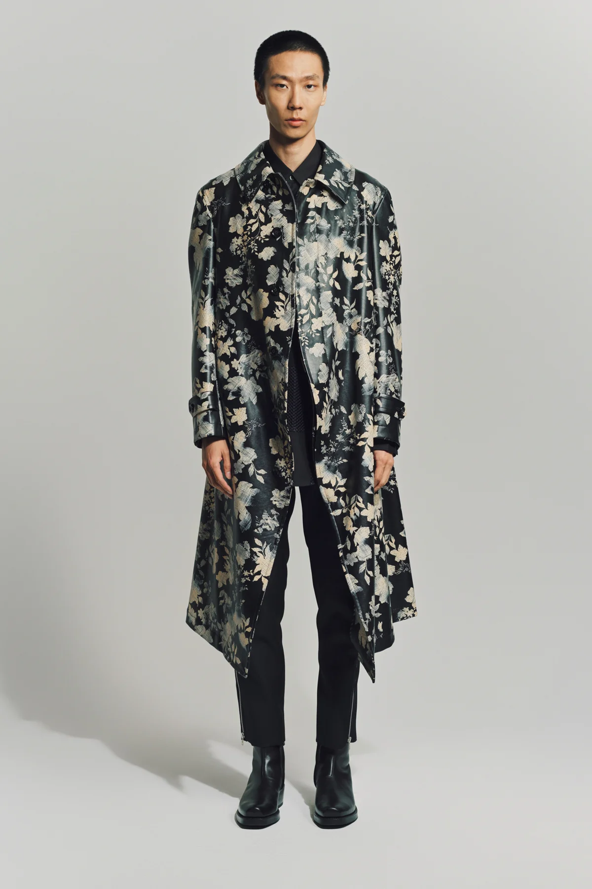 COMME DES GARCONS HOMME PLUS | FAUX LEATHER FLOWER PRINT COAT - Image 2
