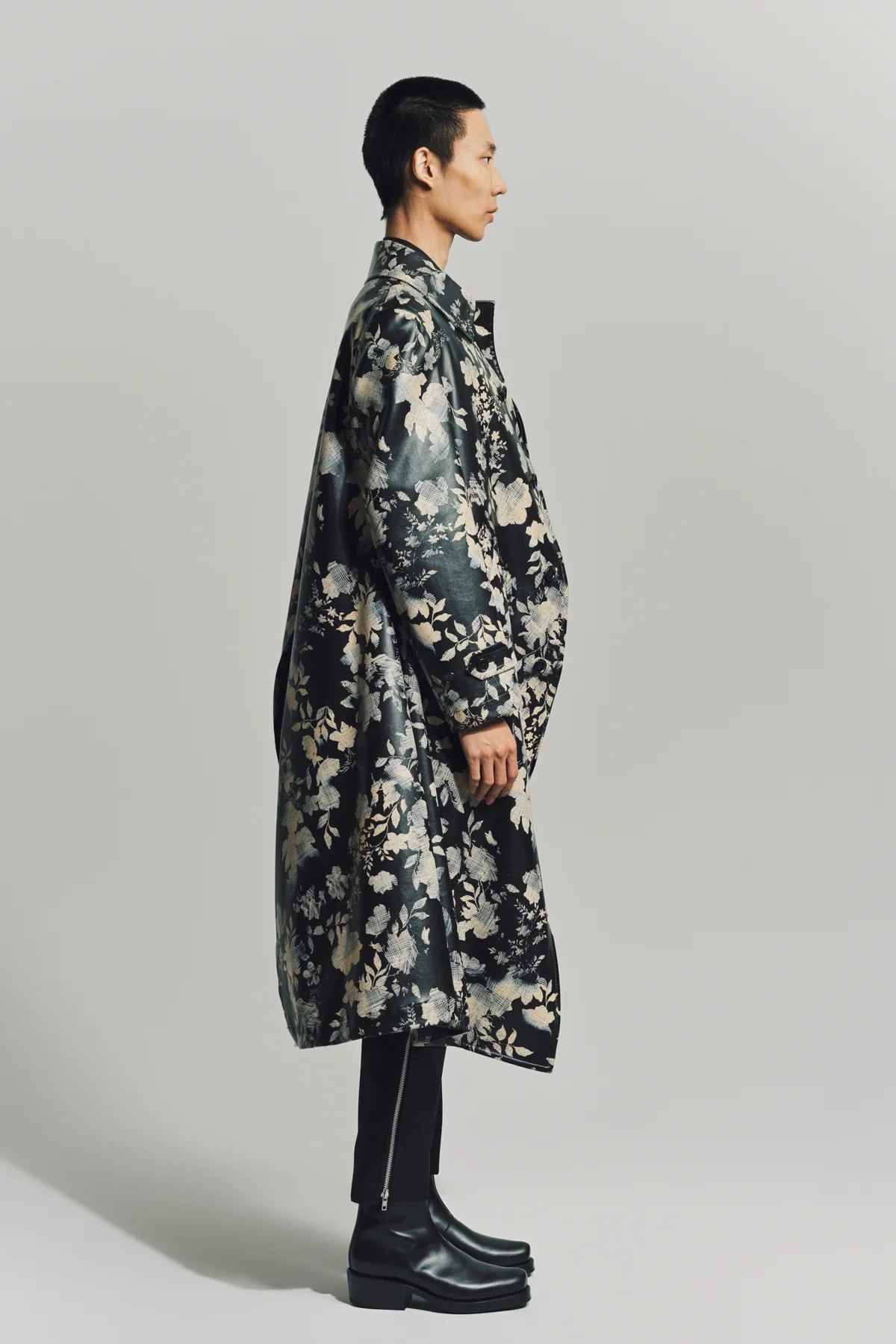 COMME DES GARCONS HOMME PLUS | FAUX LEATHER FLOWER PRINT COAT - Image 3