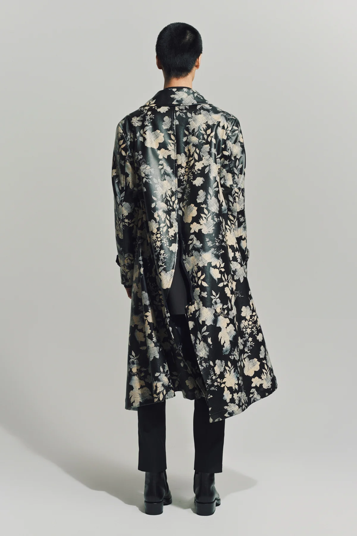 COMME DES GARCONS HOMME PLUS | FAUX LEATHER FLOWER PRINT COAT - Image 4
