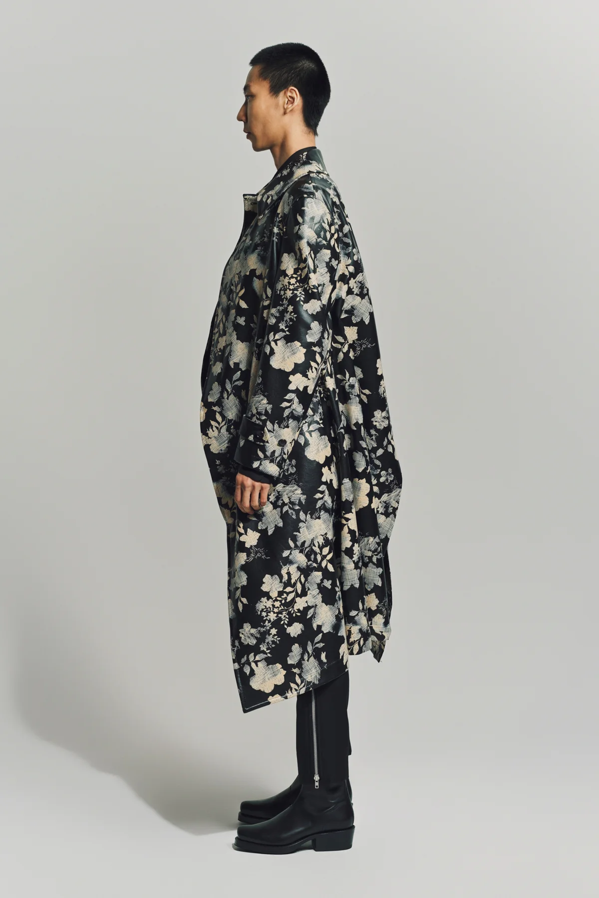 COMME DES GARCONS HOMME PLUS | FAUX LEATHER FLOWER PRINT COAT - Image 5