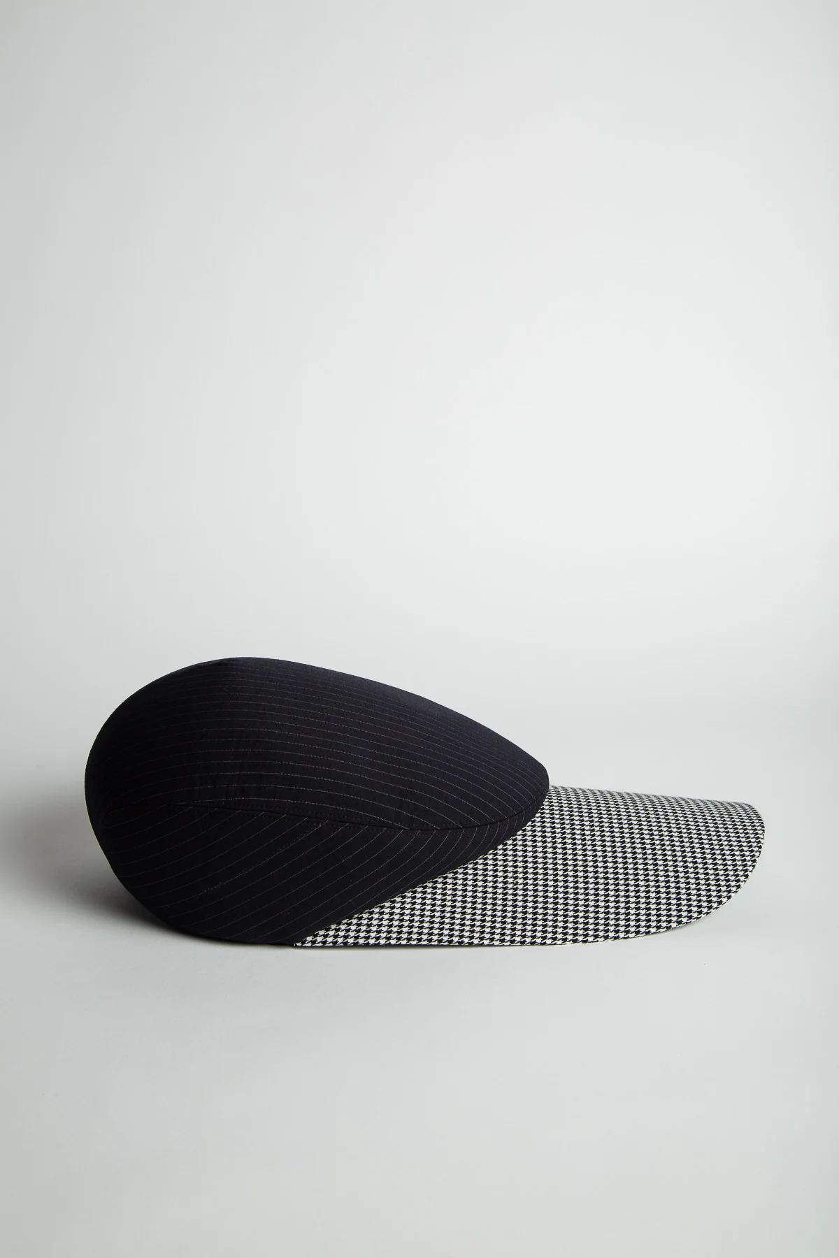 COMME DES GARCONS HOMME PLUS | OVERSIZED HAT - Image 3