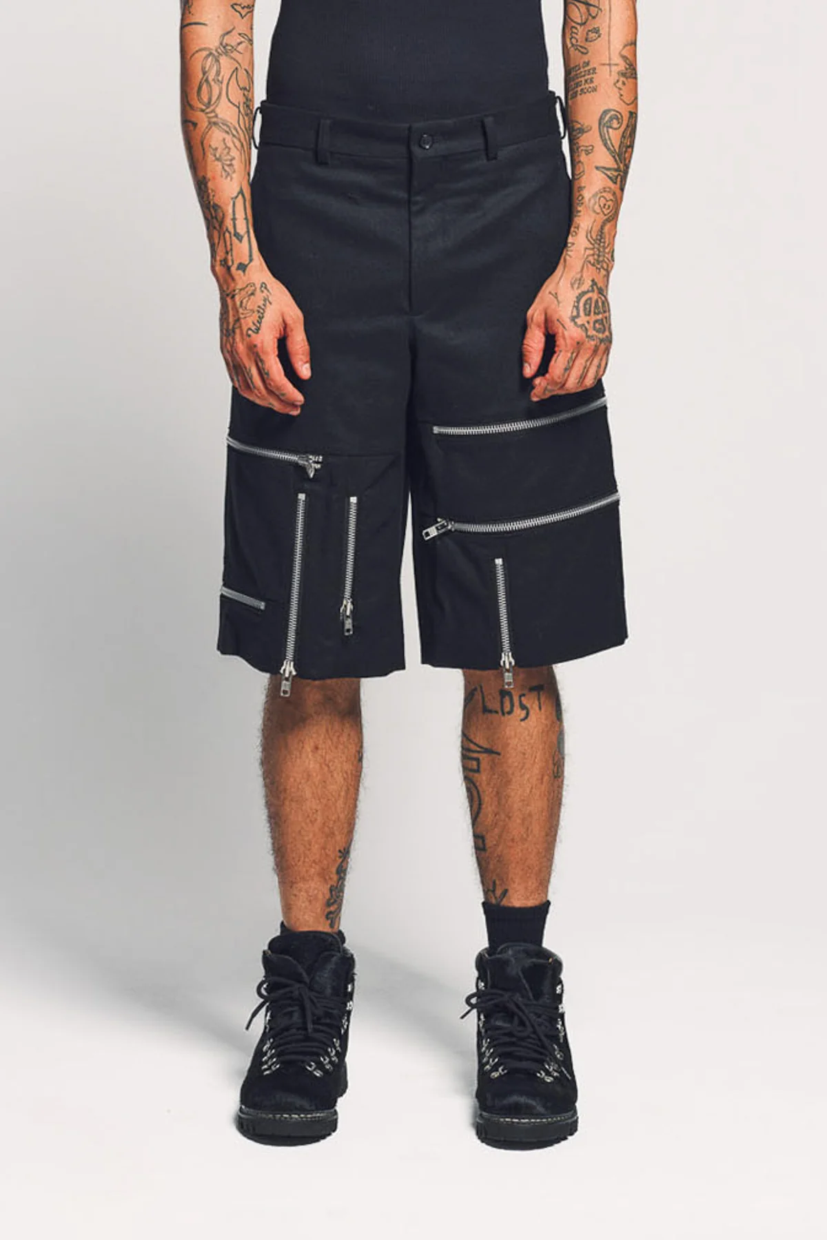 COMME DES GARCONS HOMME PLUS | WOOL ZIP SHORTS - Image 2