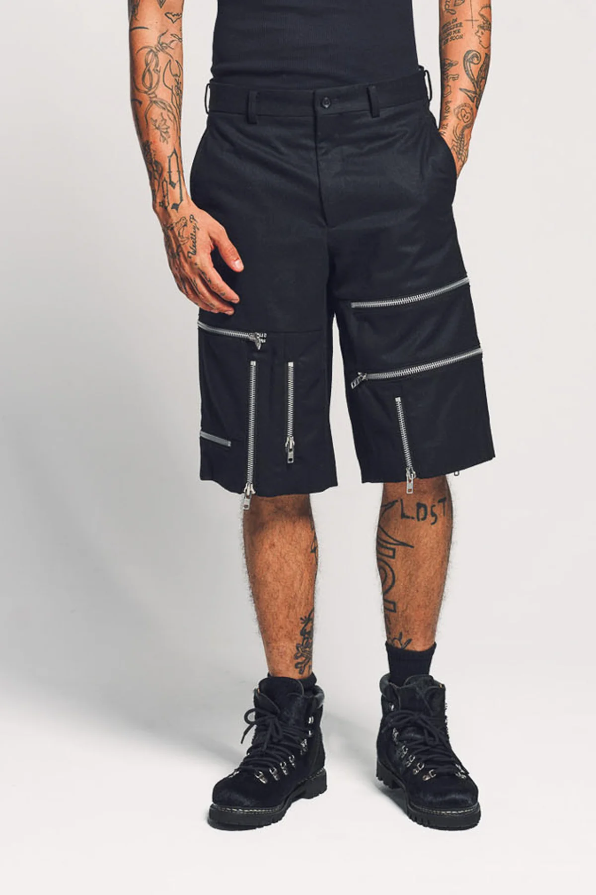 COMME DES GARCONS HOMME PLUS | WOOL ZIP SHORTS - Image 5