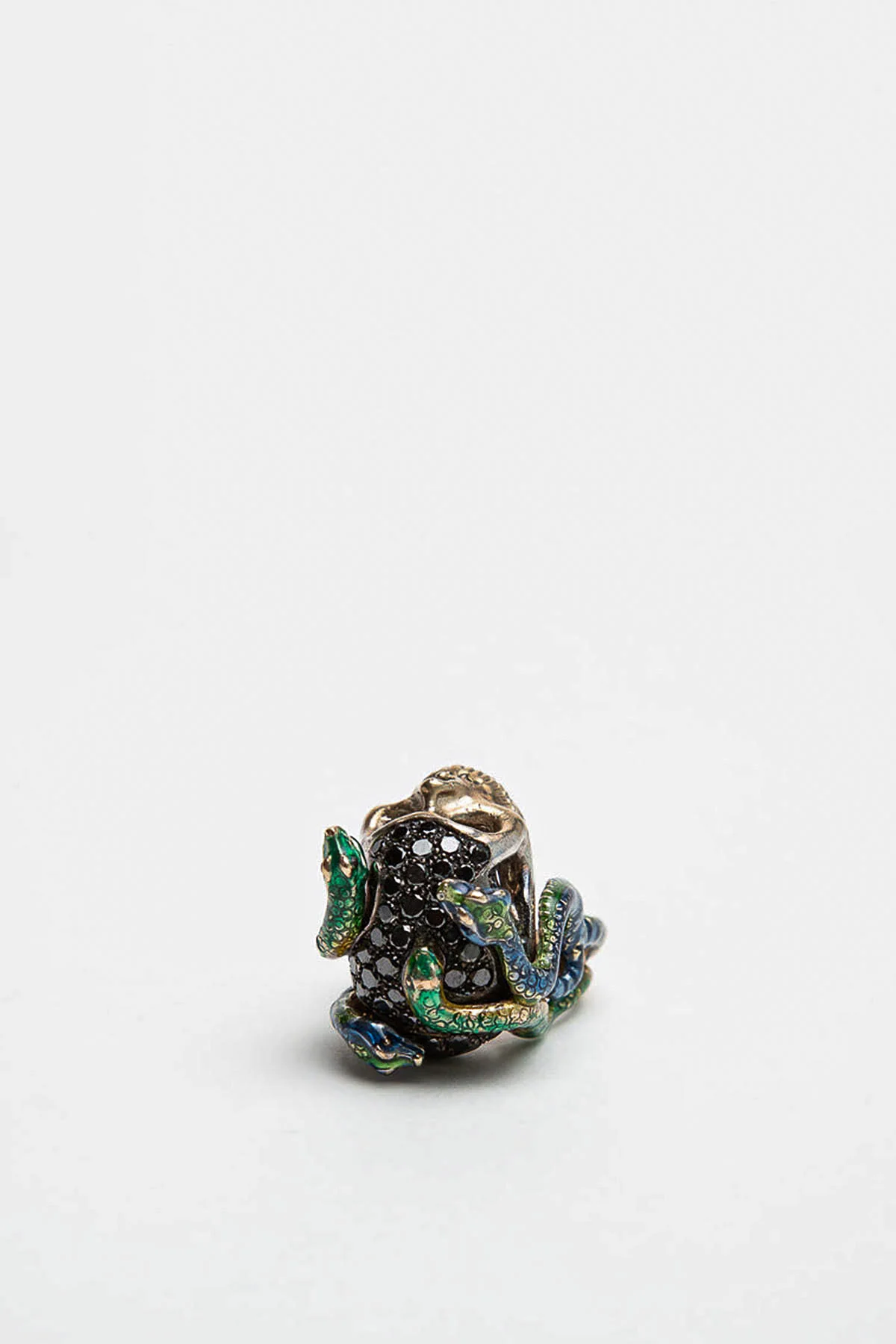 DELFINA DELETTREZ | WHITE GOLD SKULL ENAMEL SNAKES RING - Image 3