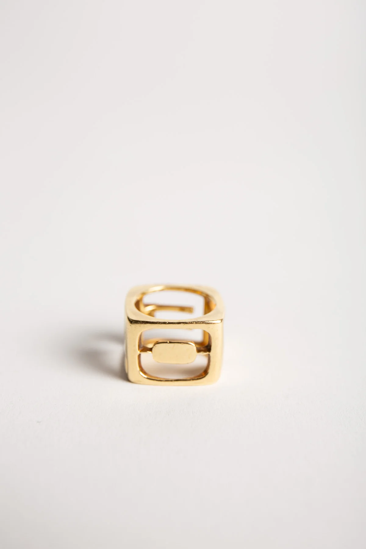 DONALD CLAFIN FOR TIFFANY & CO. | VINTAGE 18K YELLOW GOLD LOVE RING - Image 2