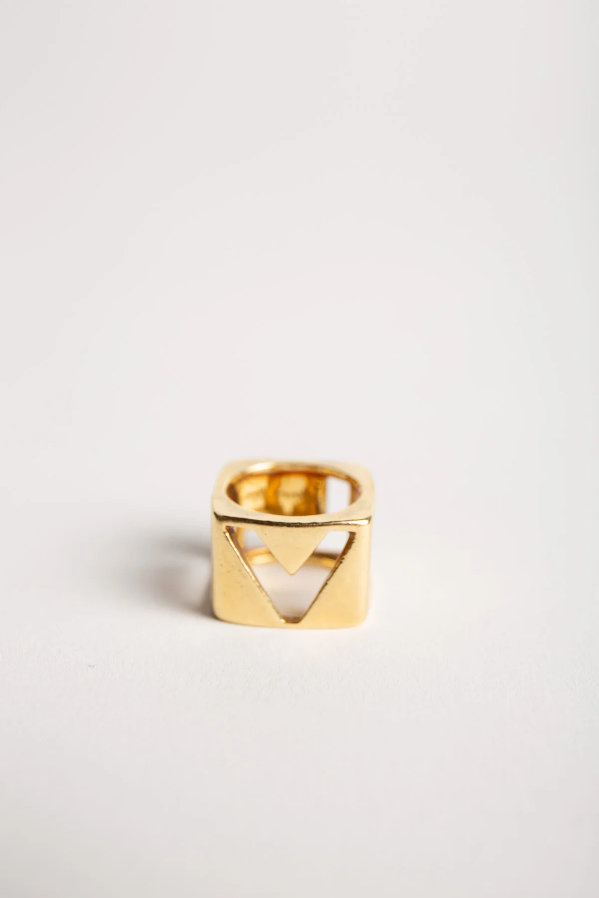 DONALD CLAFIN FOR TIFFANY & CO. | VINTAGE 18K YELLOW GOLD LOVE RING - Image 3