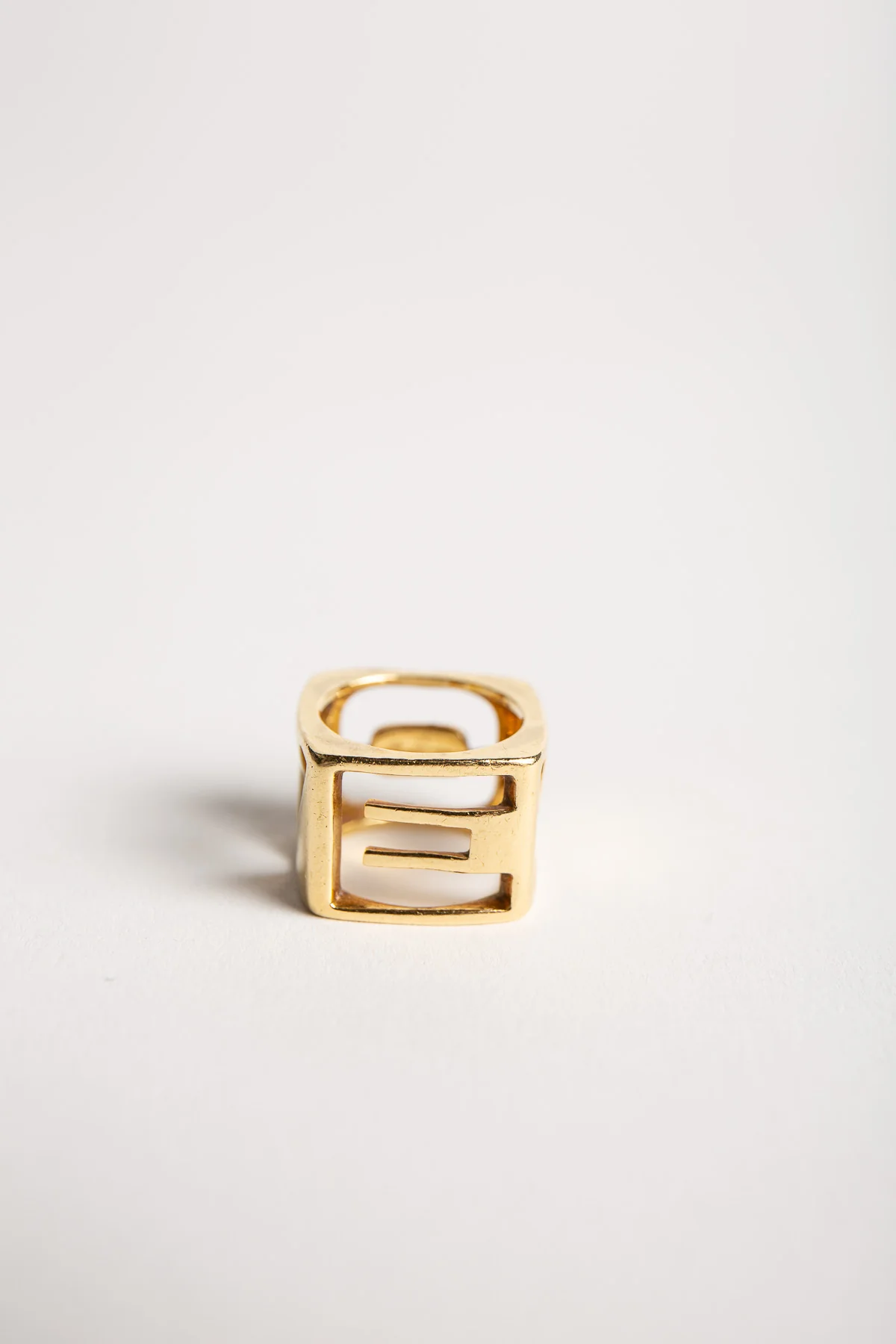 DONALD CLAFIN FOR TIFFANY & CO. | VINTAGE 18K YELLOW GOLD LOVE RING - Image 4