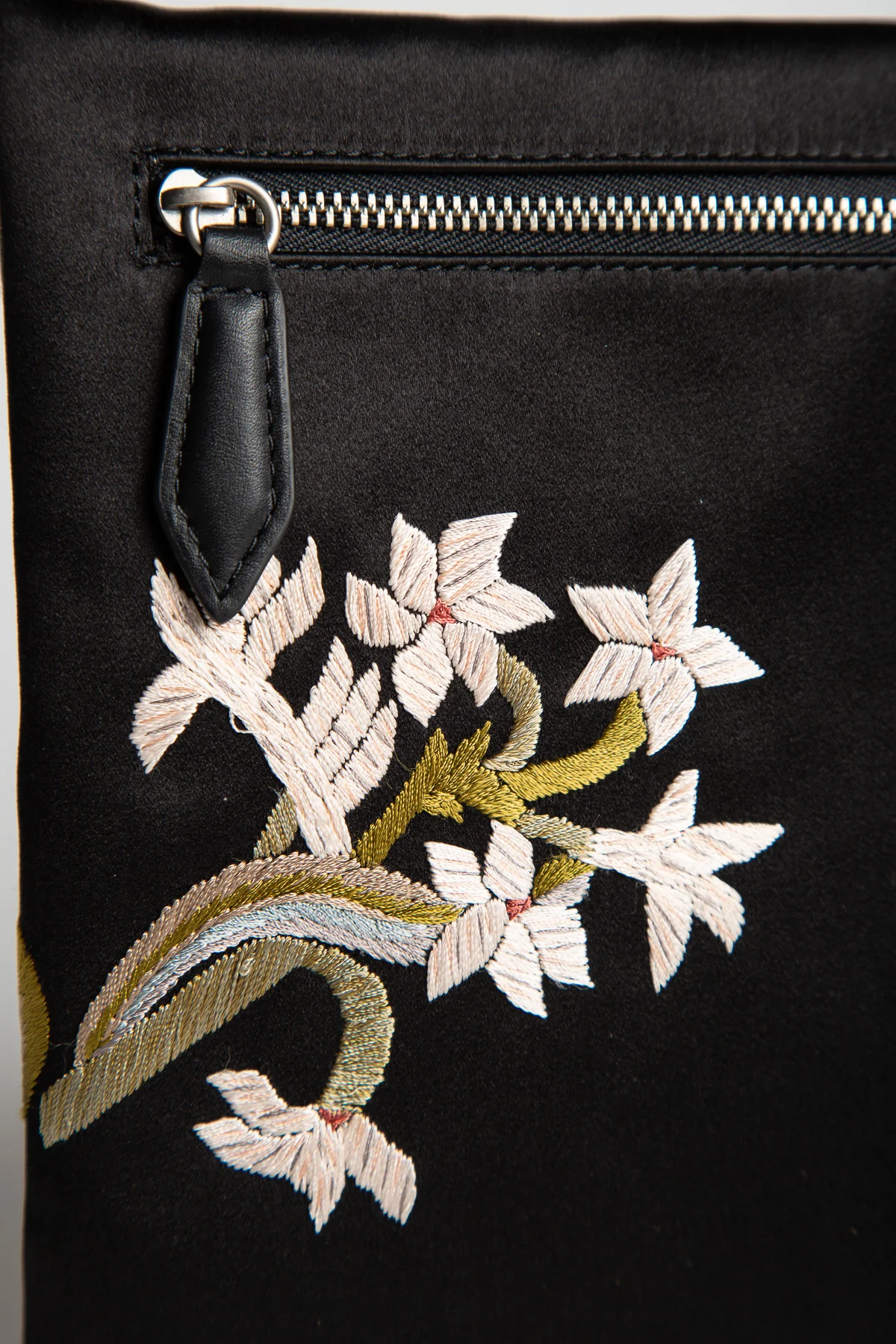 DRIES VAN NOTEN | EMBROIDERED FABRIC CLUTCH - Image 5