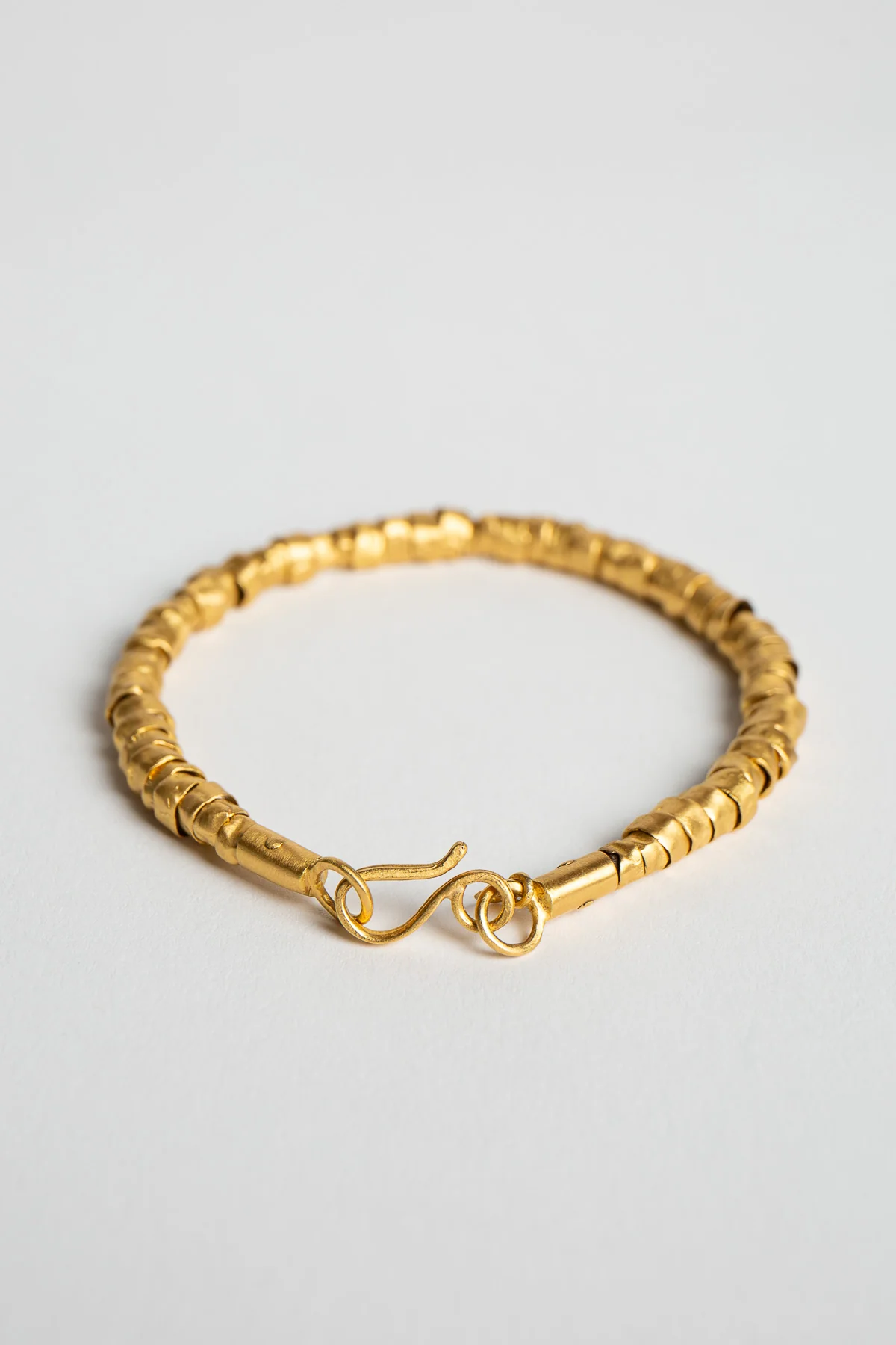 ELI HALILI | 22K LEATHER & GOLD BRACELET - Image 2