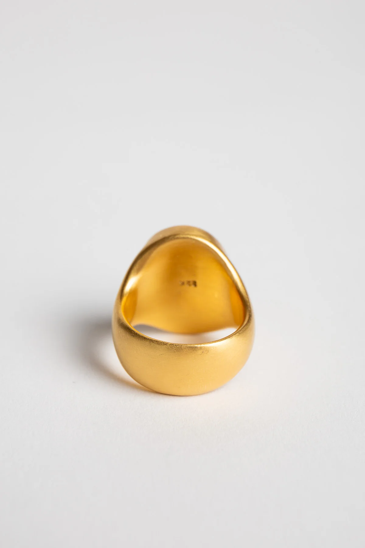 ELI HALILI | YELLOW GOLD & BROWN SAPPHIRE RING - Image 4